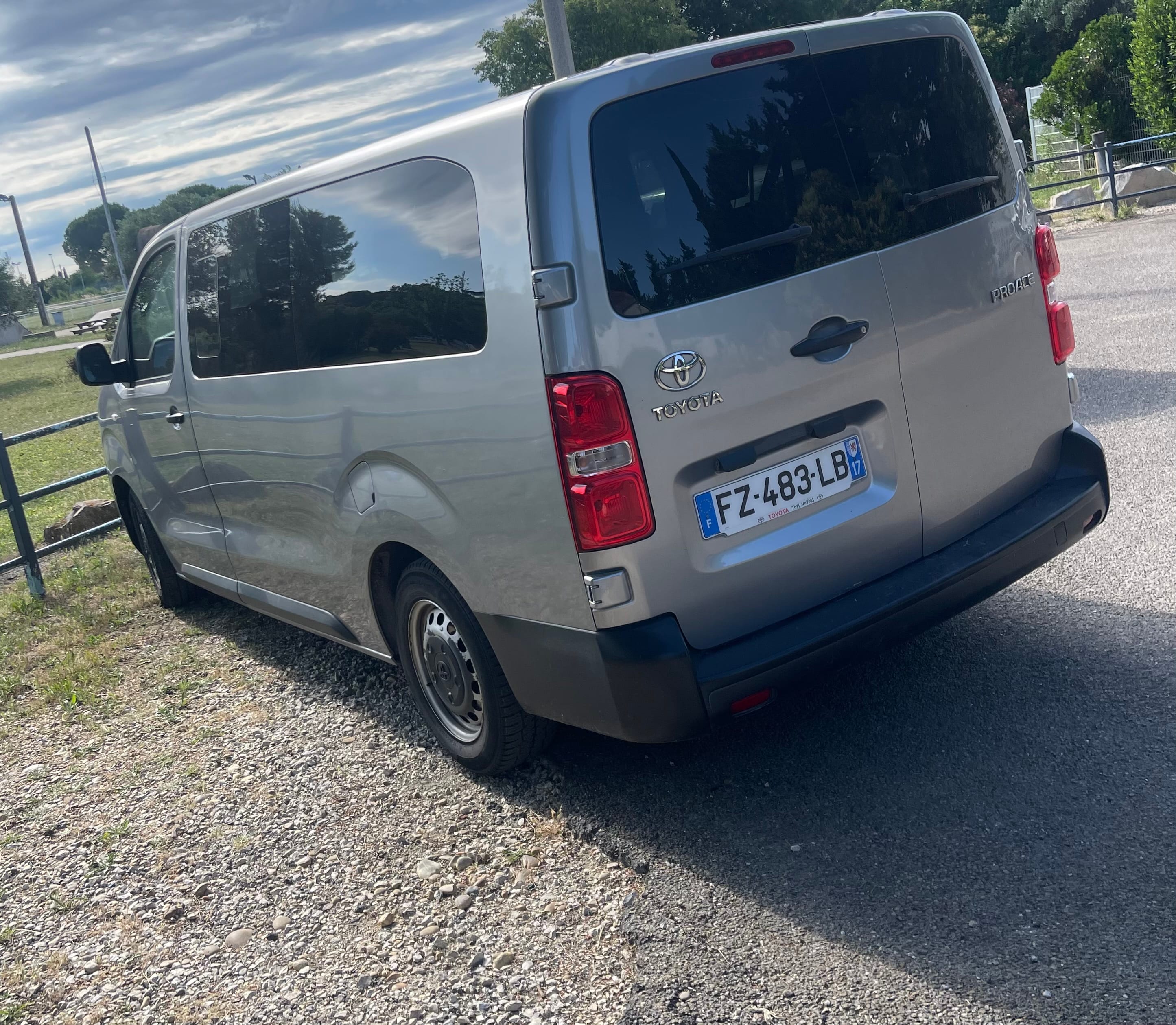 Toyota Proace Verso avec Régulateur de vitesse