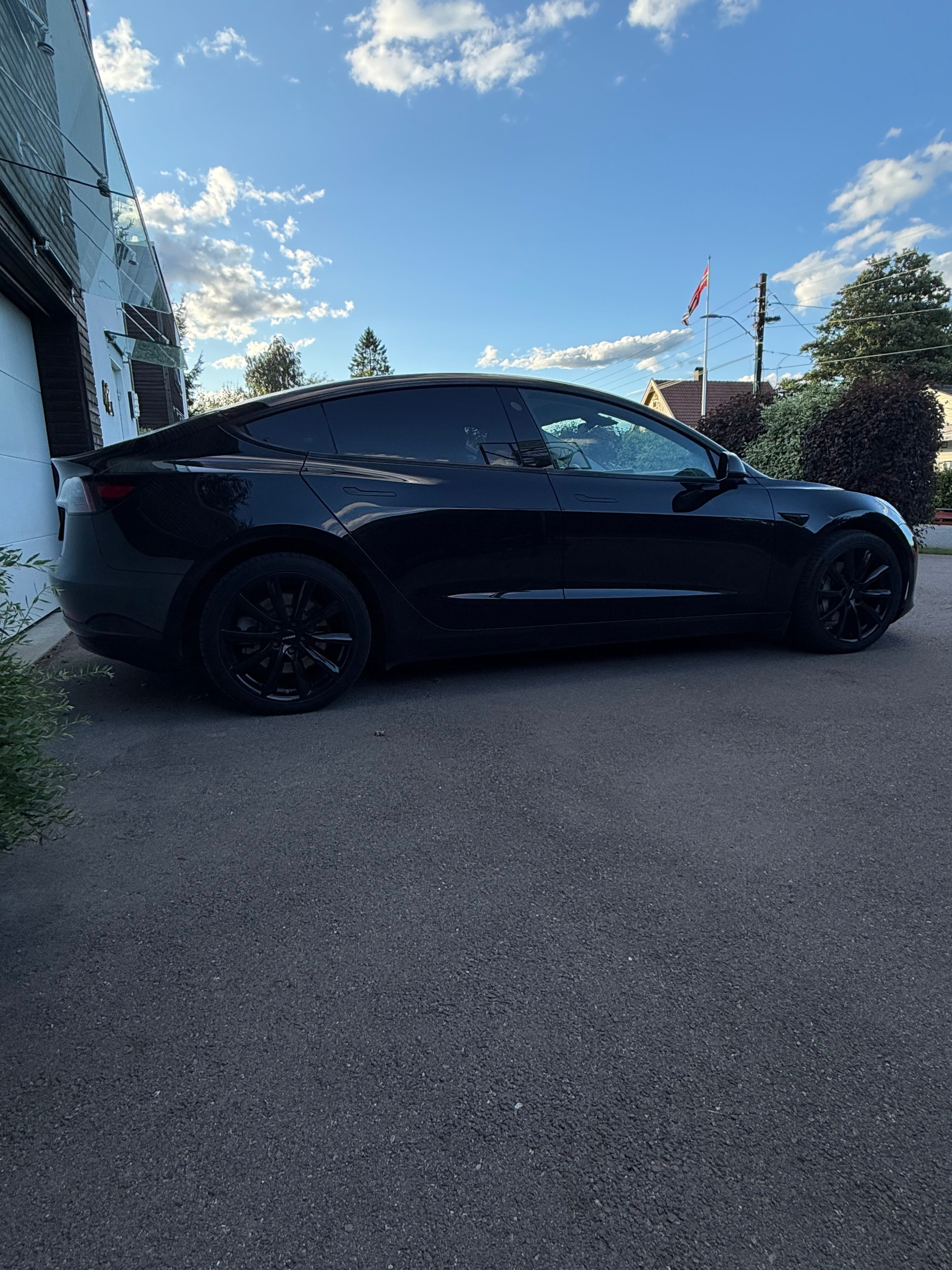 Tesla Model 3 Standard Range Plus med Aircondition