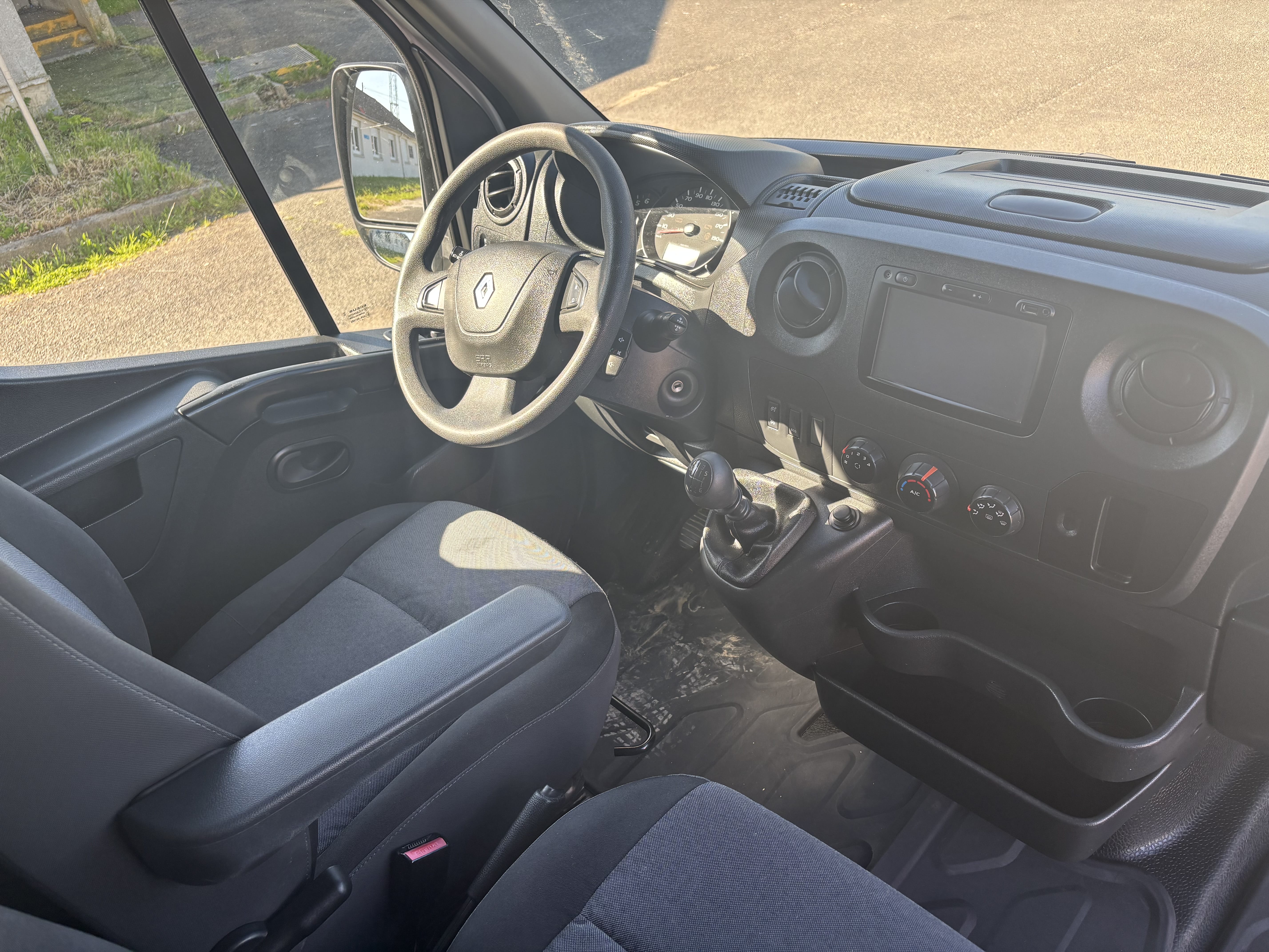 Renault Master 2.3 DCI (130cv) avec Entrée audio / iPod