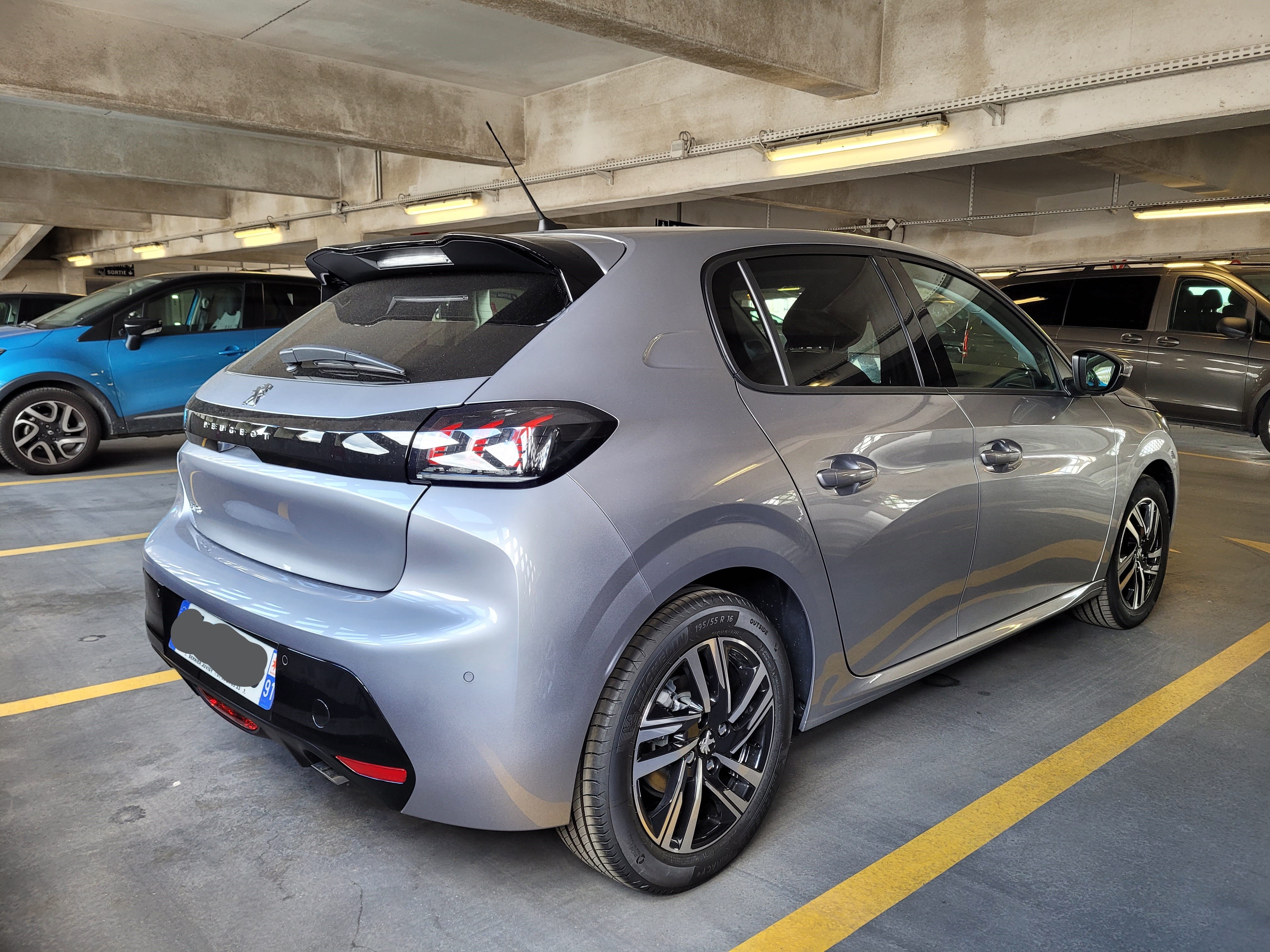 Peugeot 208 -BVA-1.2-Essence-066 avec GPS