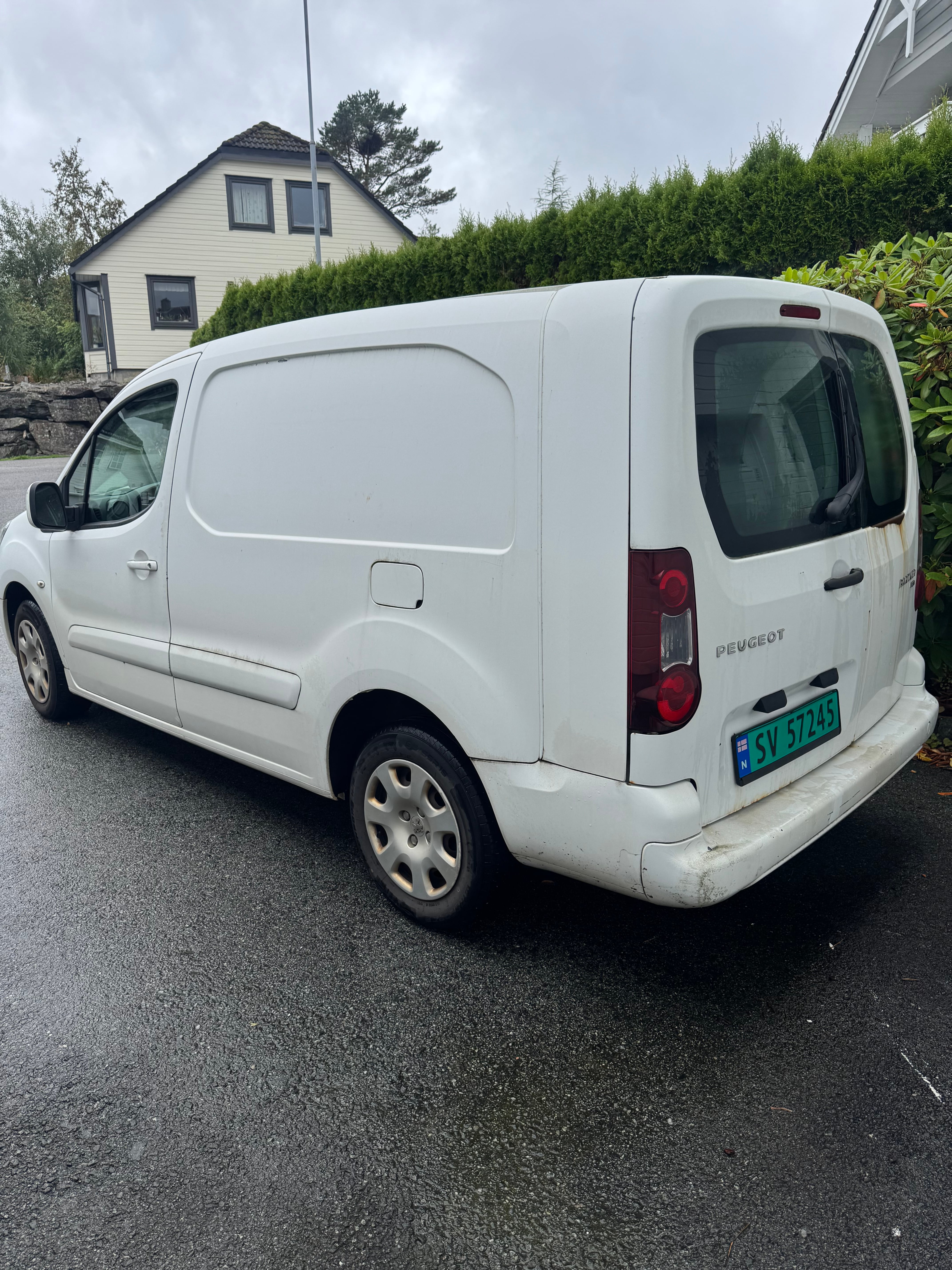Peugeot Partner Varebil med Aircondition