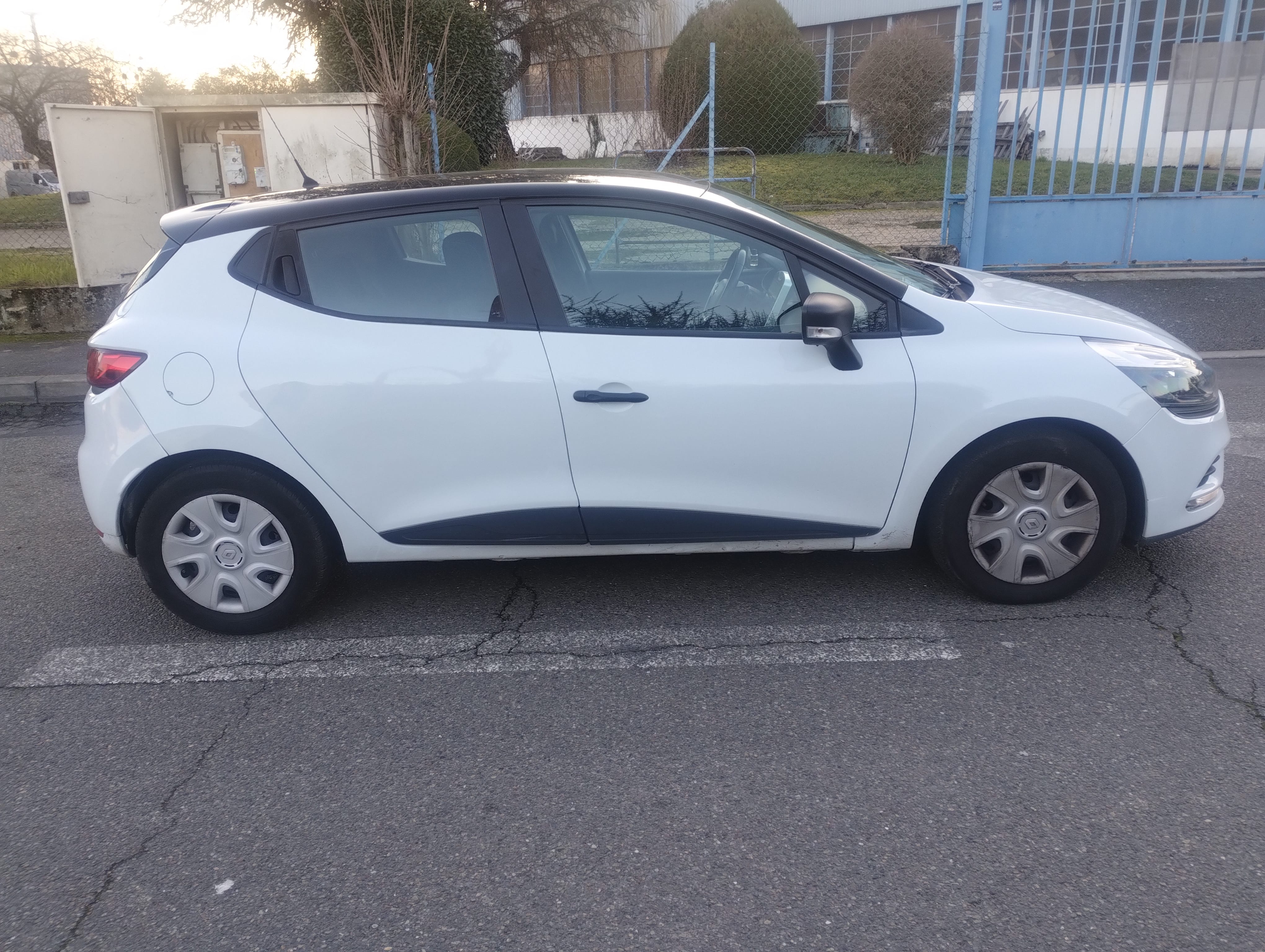 Renault Clio avec Climatisation