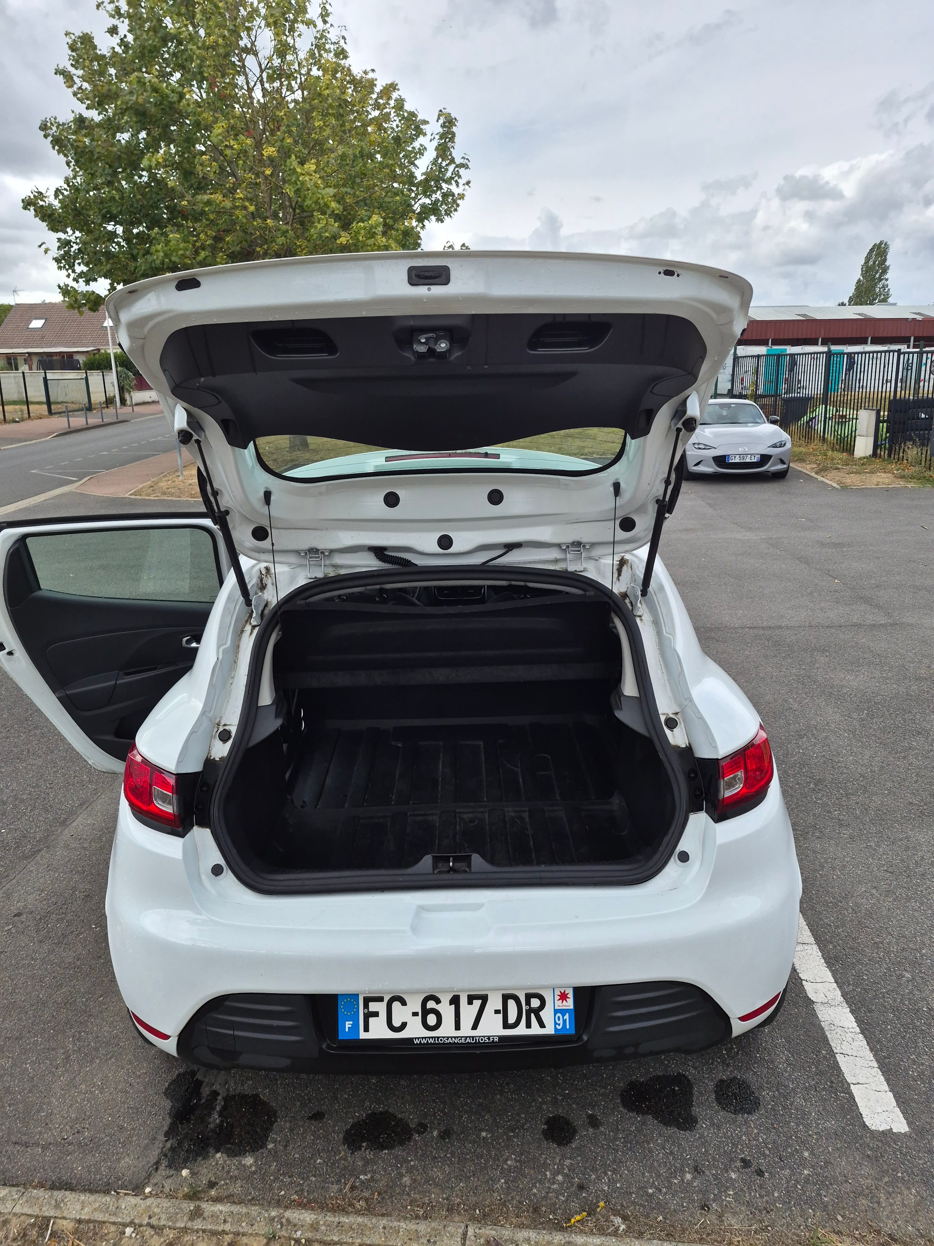 Renault Clio 1.5 DCI avec Autoradio