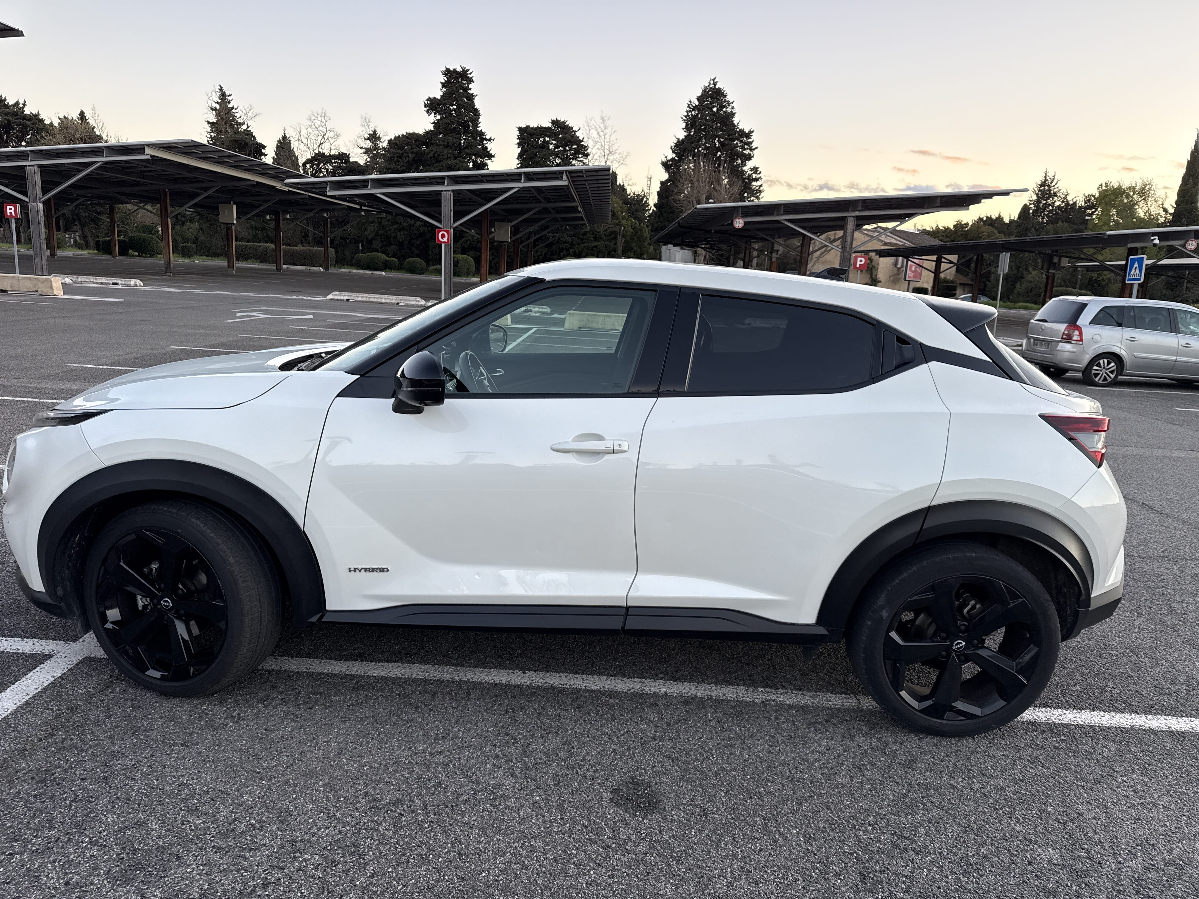 Nissan Juke N-Connecta Hybride avec Climatisation