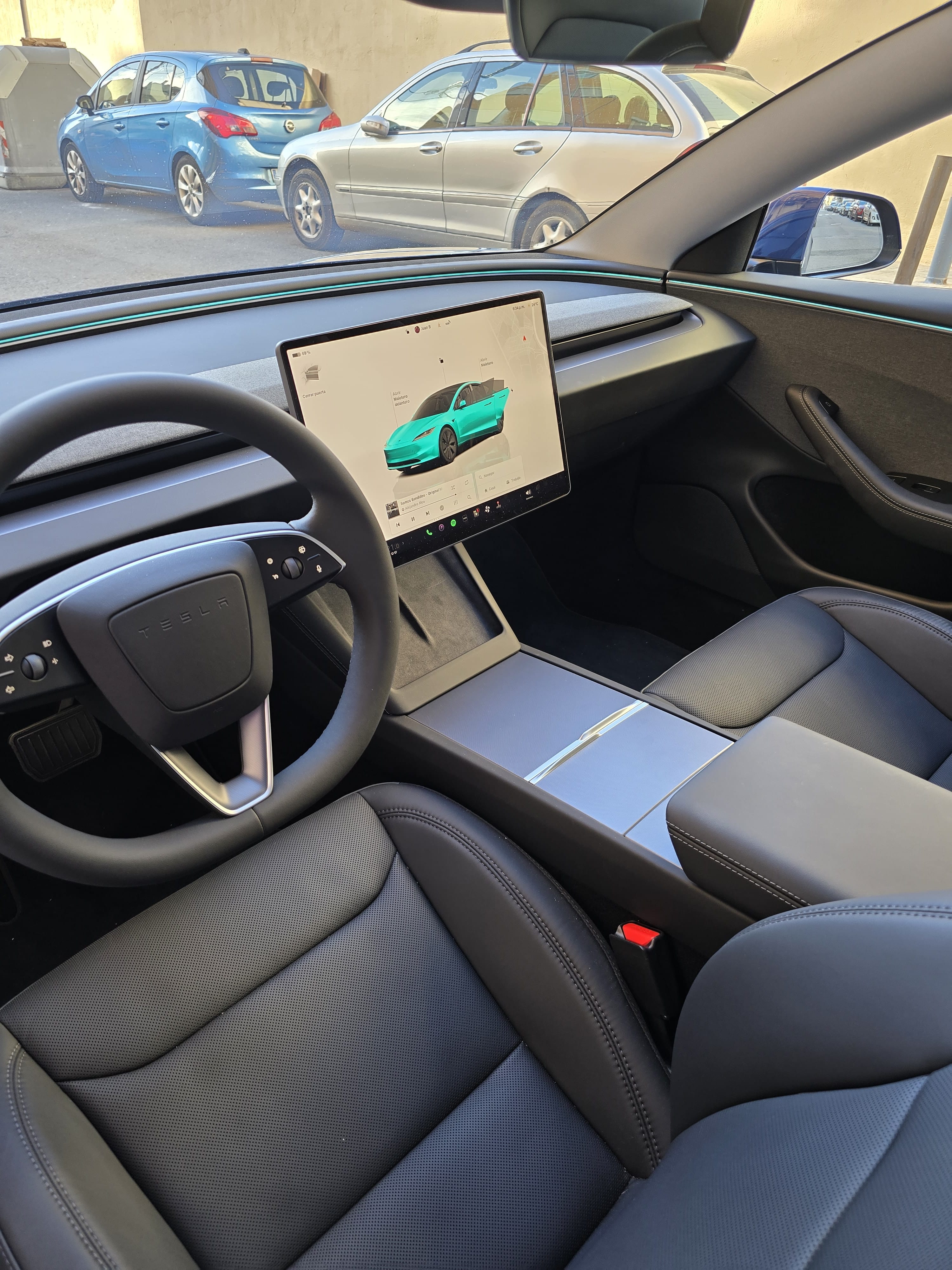 Tesla Model 3 con Control de velocidad
