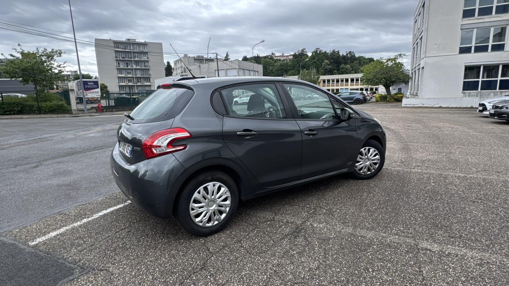 Peugeot 208 avec GPS