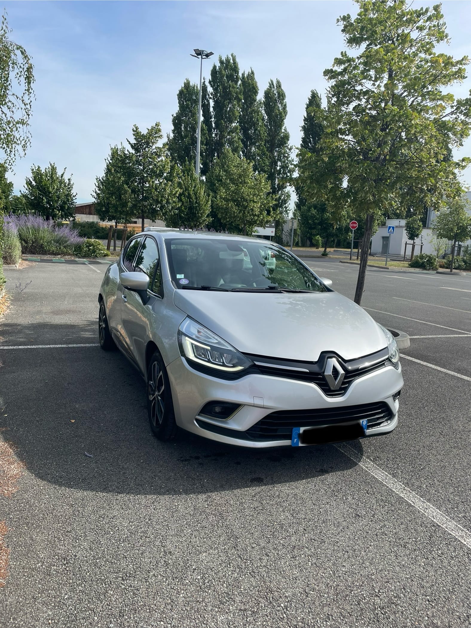 Renault Clio avec Climatisation