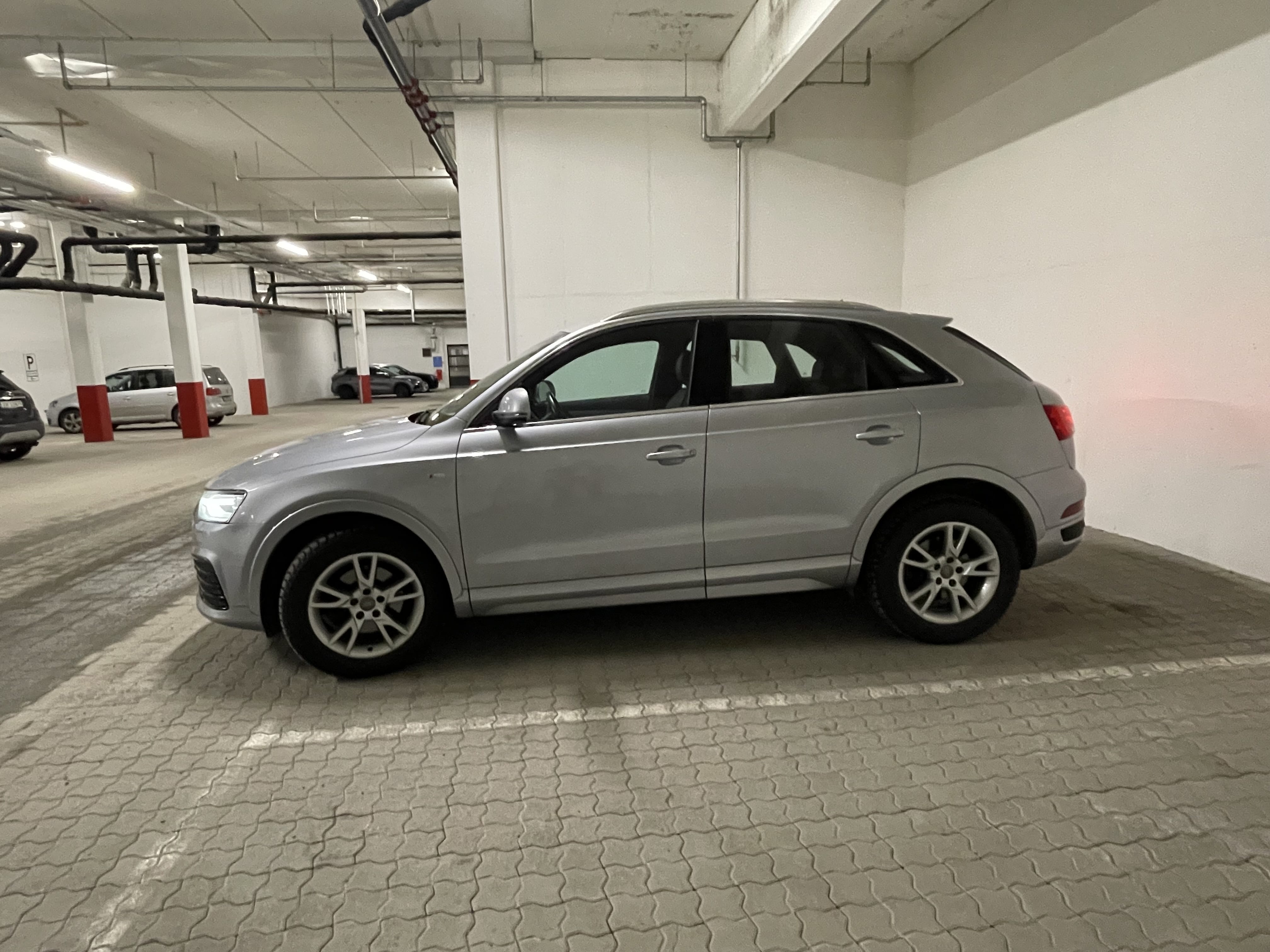 Audi Q3 TDi quattro SUV met Airco