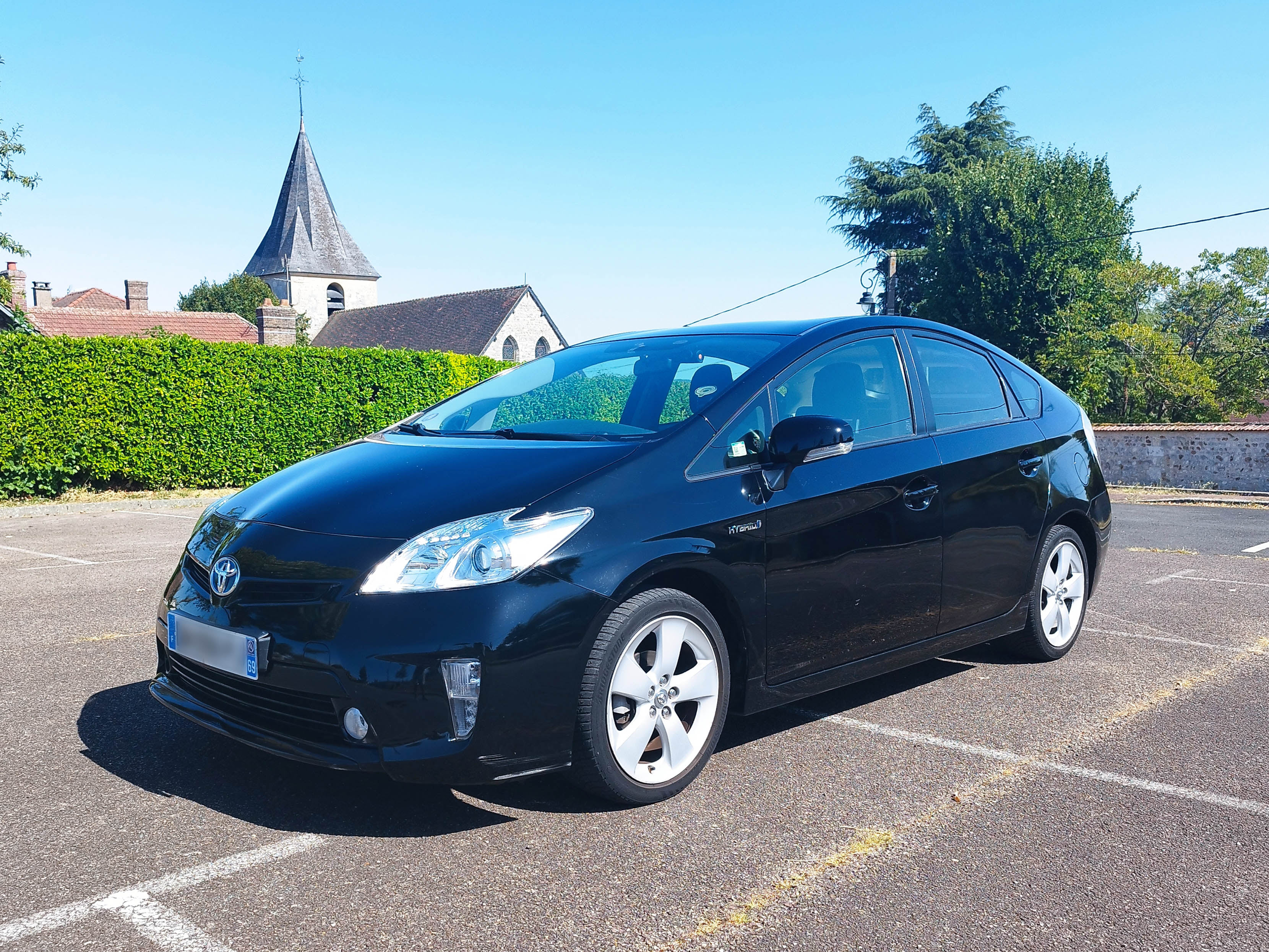 Toyota Prius, 2014, Essence 95 / Électrique (hybride), automatique