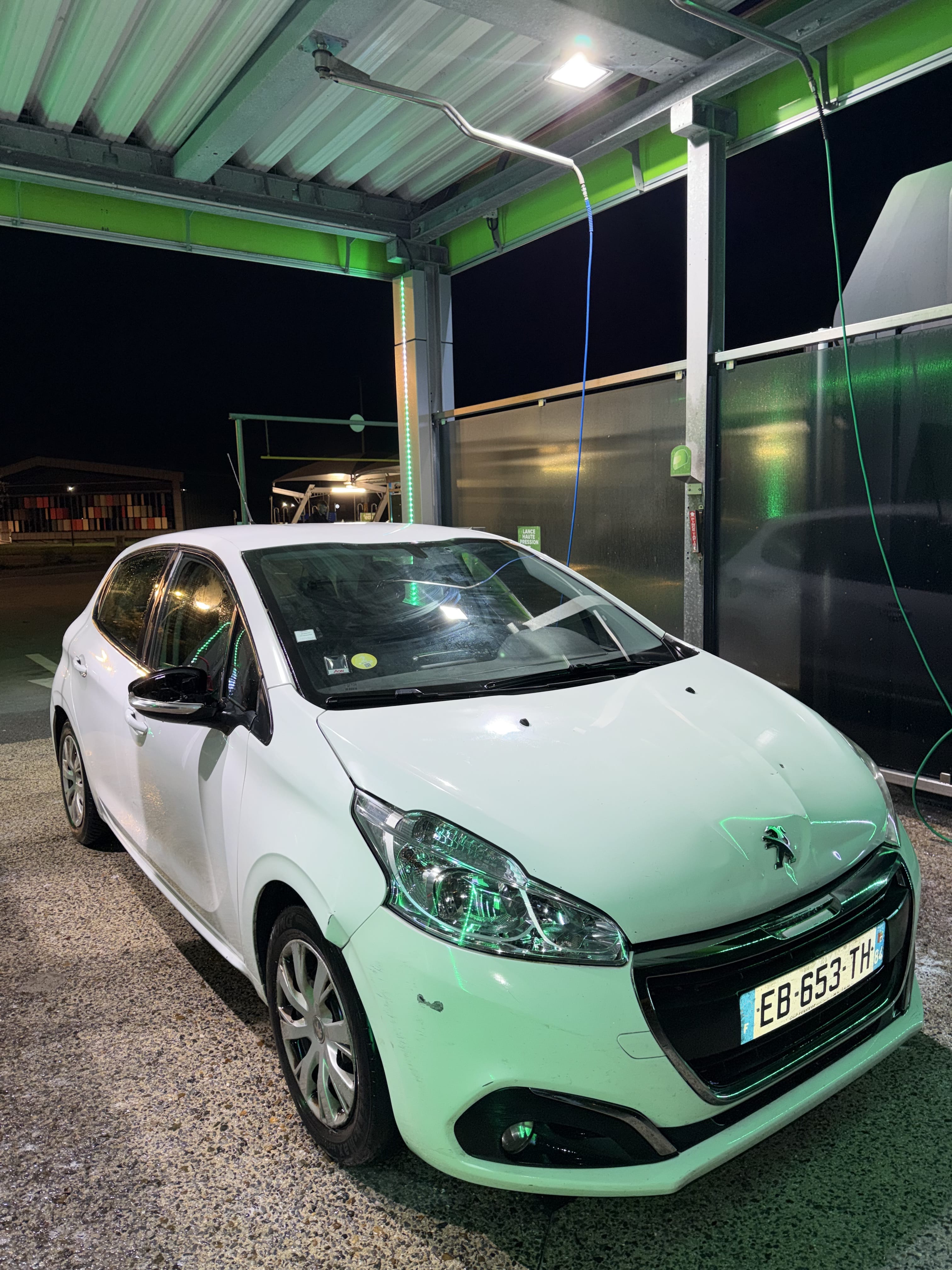 Peugeot 208 mit Audio-/iPod-Zugang