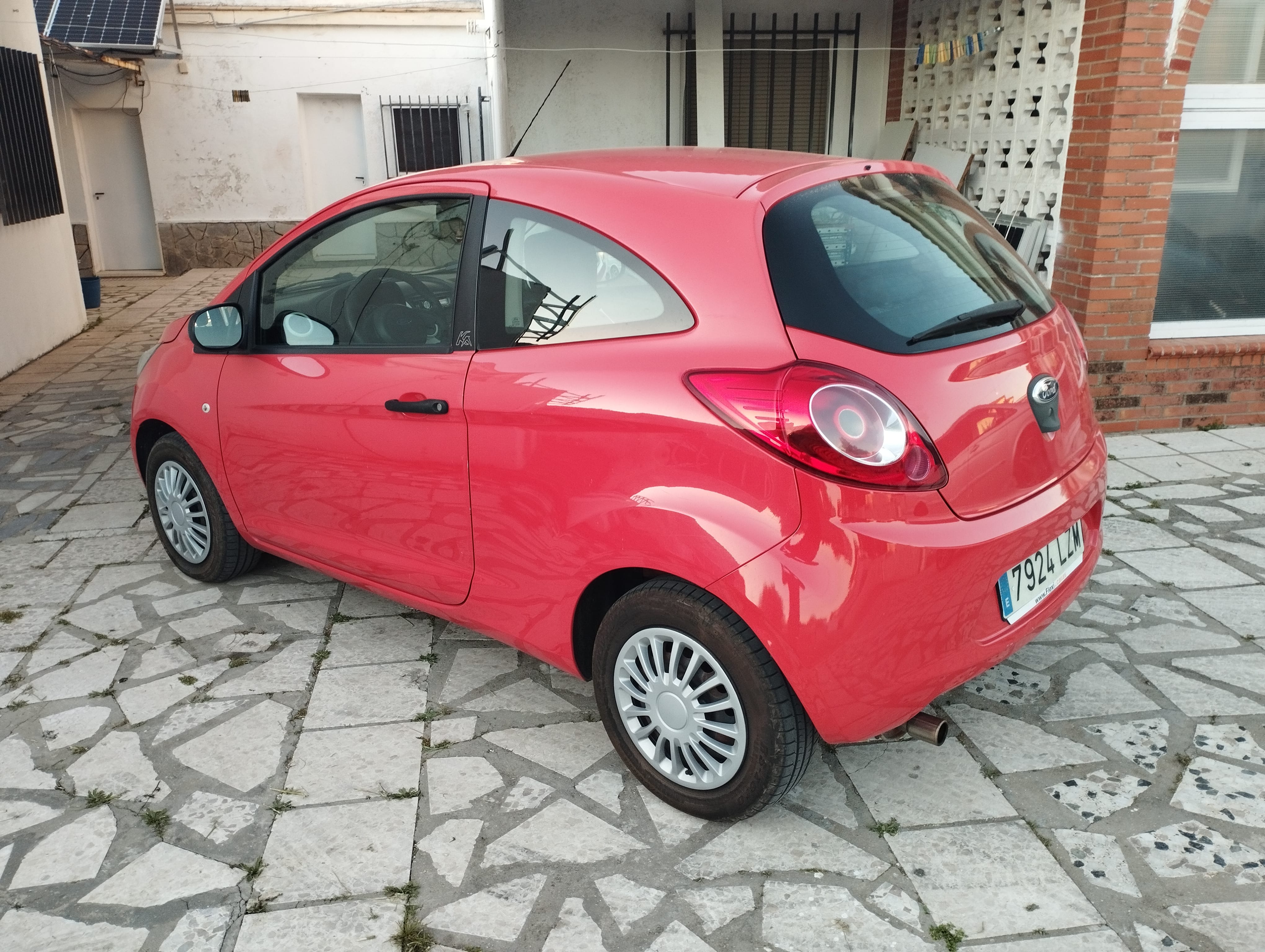 Ford Ka con Radio 