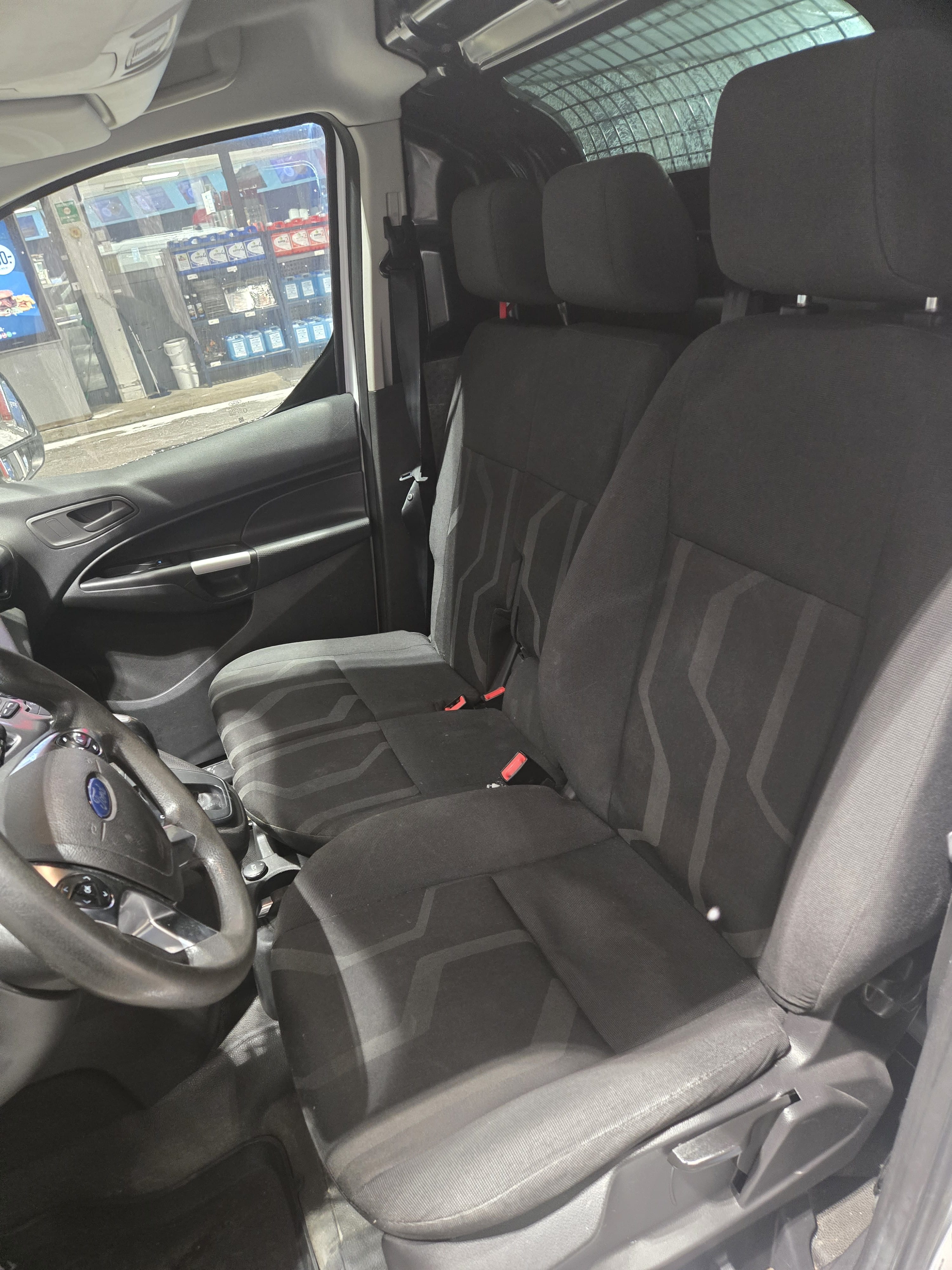 Ford Transit Connect med Skistativ