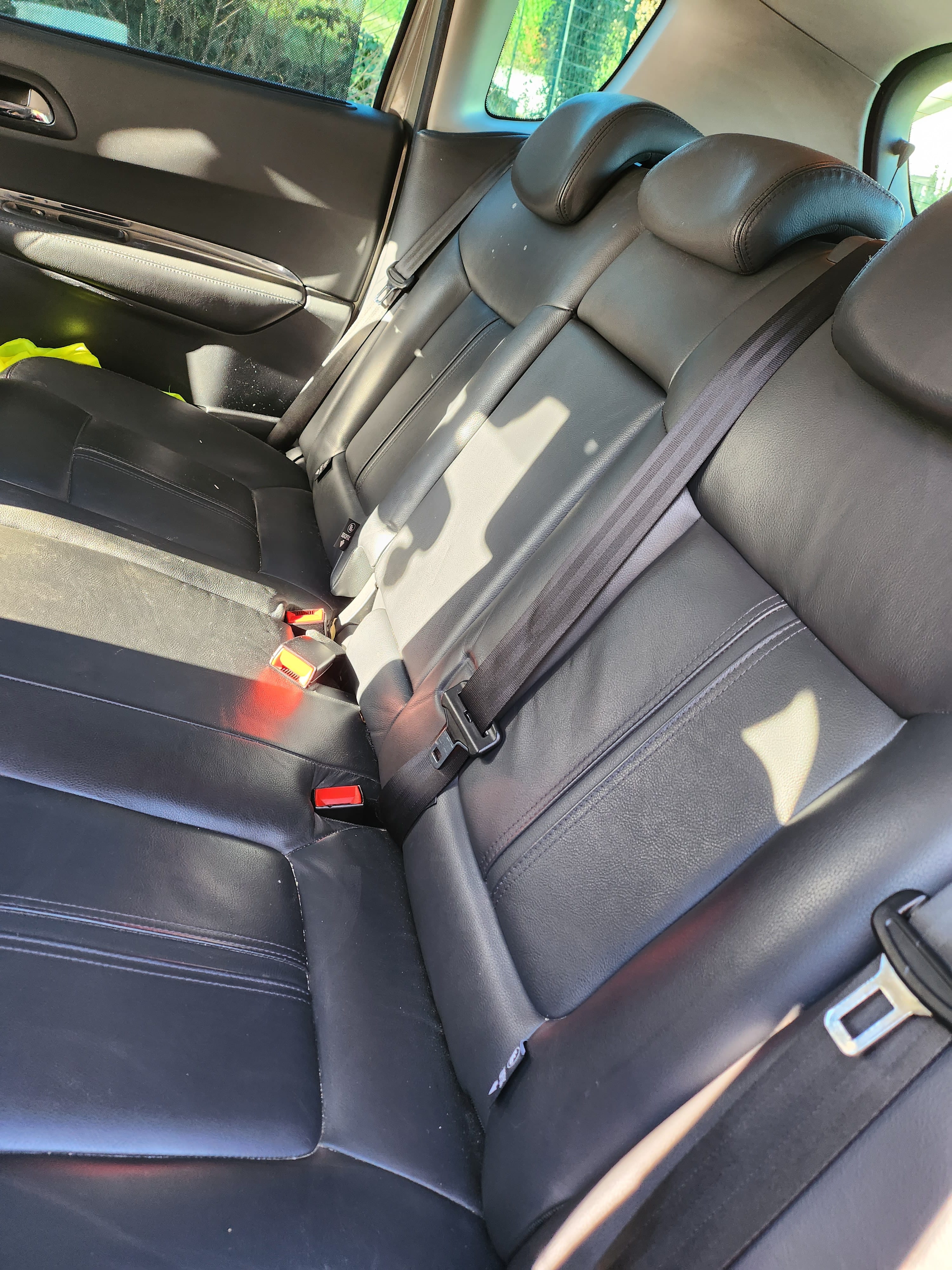 Peugeot 3008 féline 1,6l 6cv, boîte automatique, régulateur vitesse, rayures carrosserie par endroits avec Entrée audio / iPod