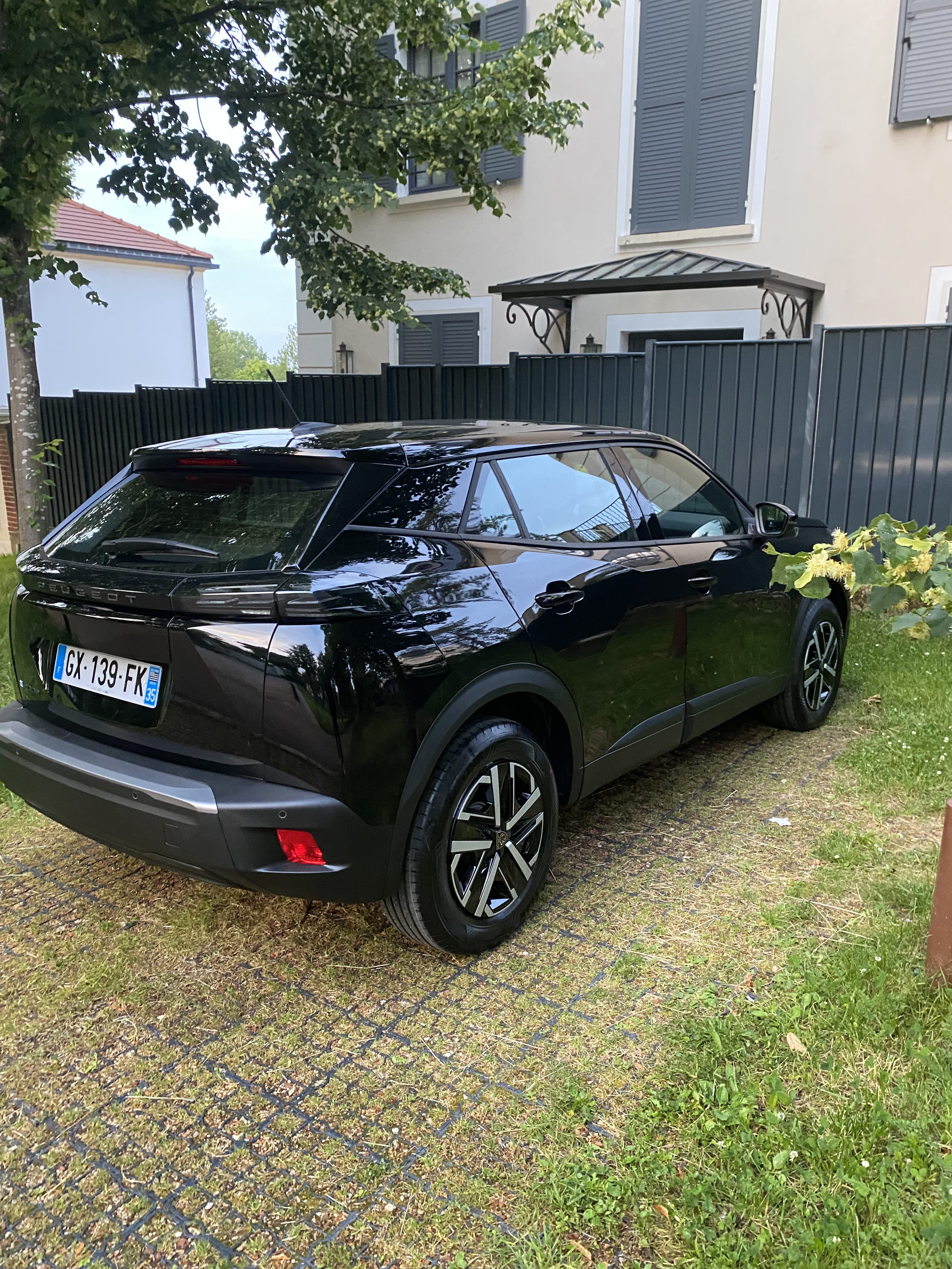 Peugeot e-2008 avec Régulateur de vitesse