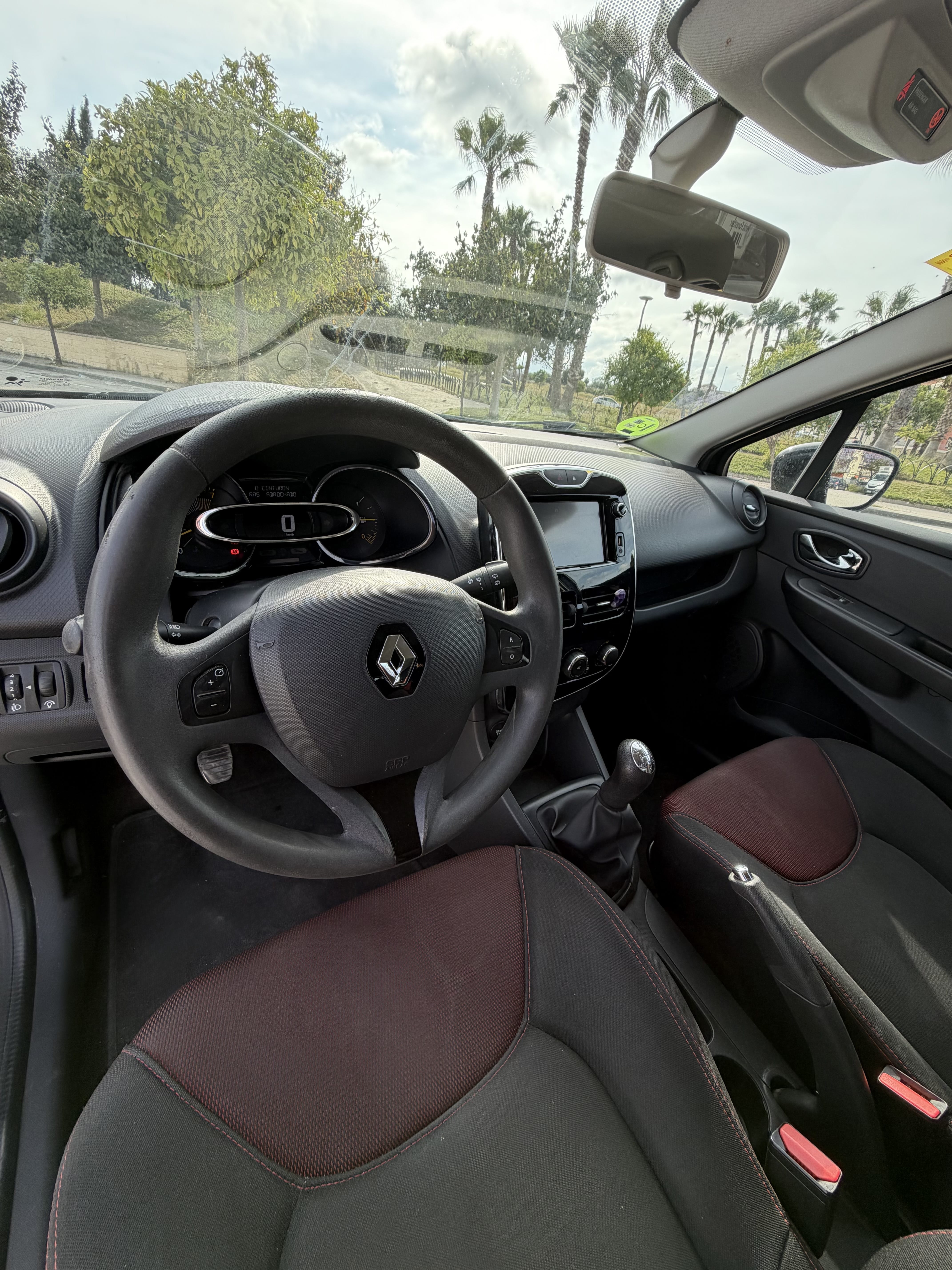 Renault Clio 4 Eco med USB ladeuttak