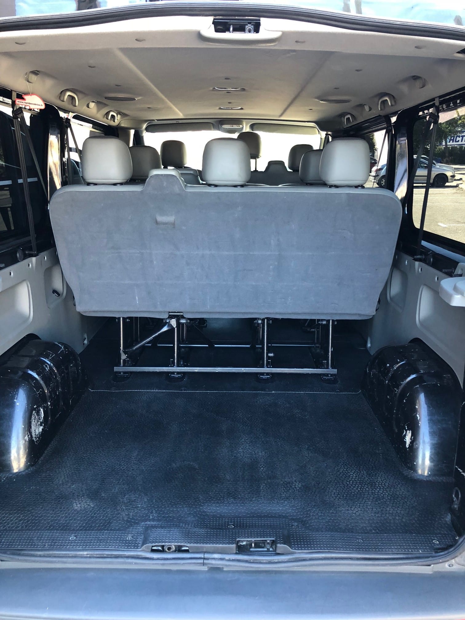 Opel Vivaro Combi 9 pl. long 80L *18094* CT464WC