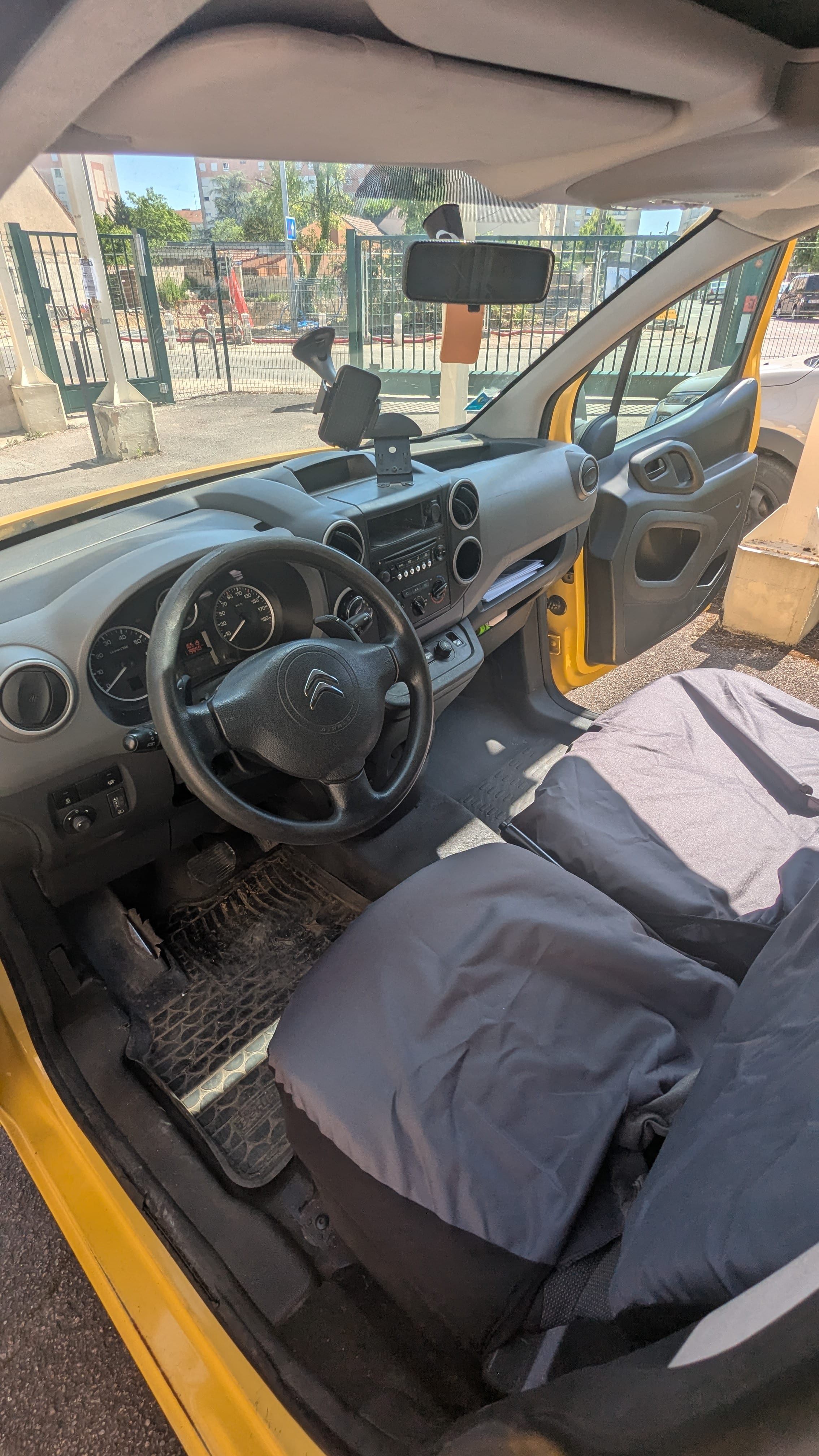 Citroen Berlingo avec Autoradio