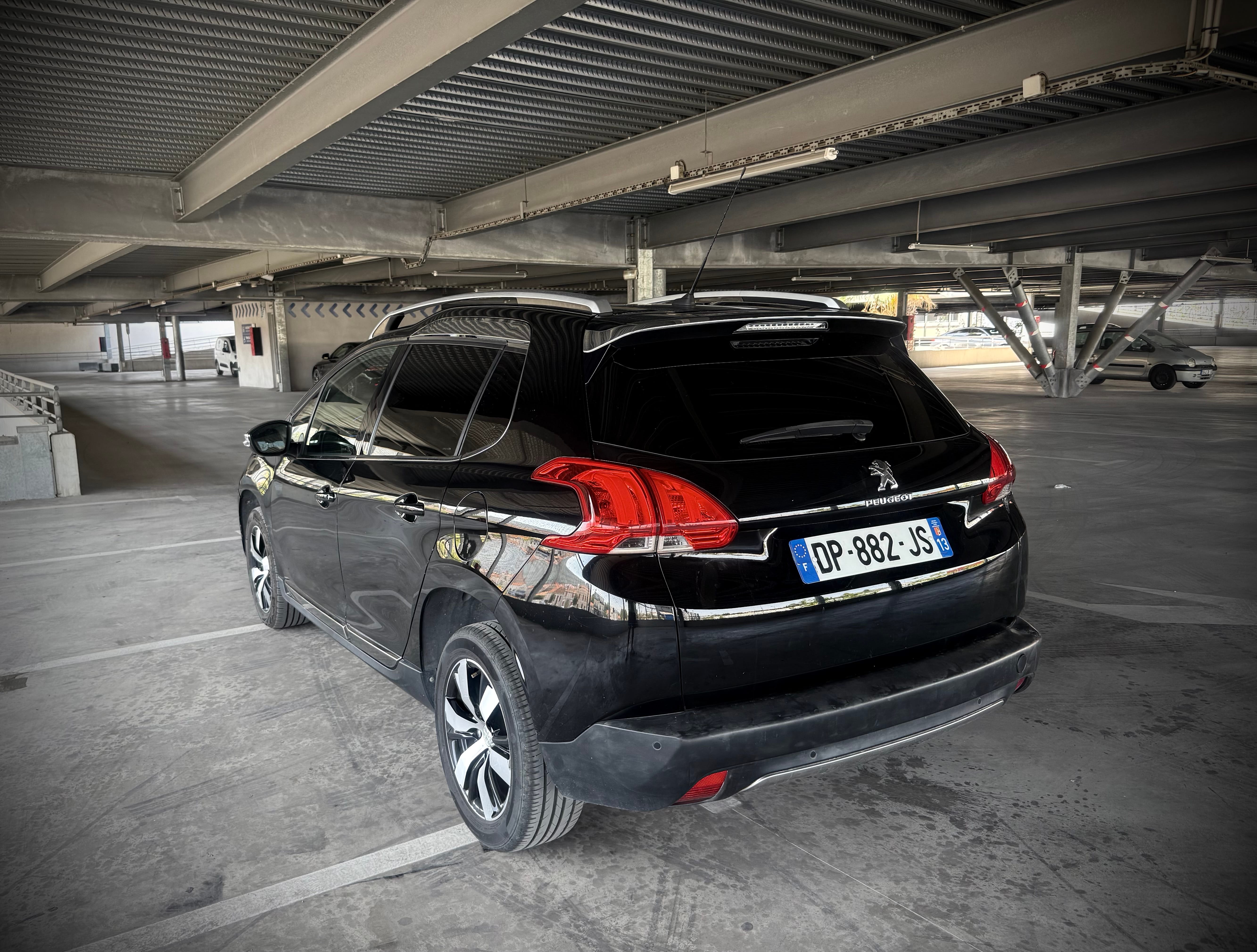 Peugeot 2008 with GPS