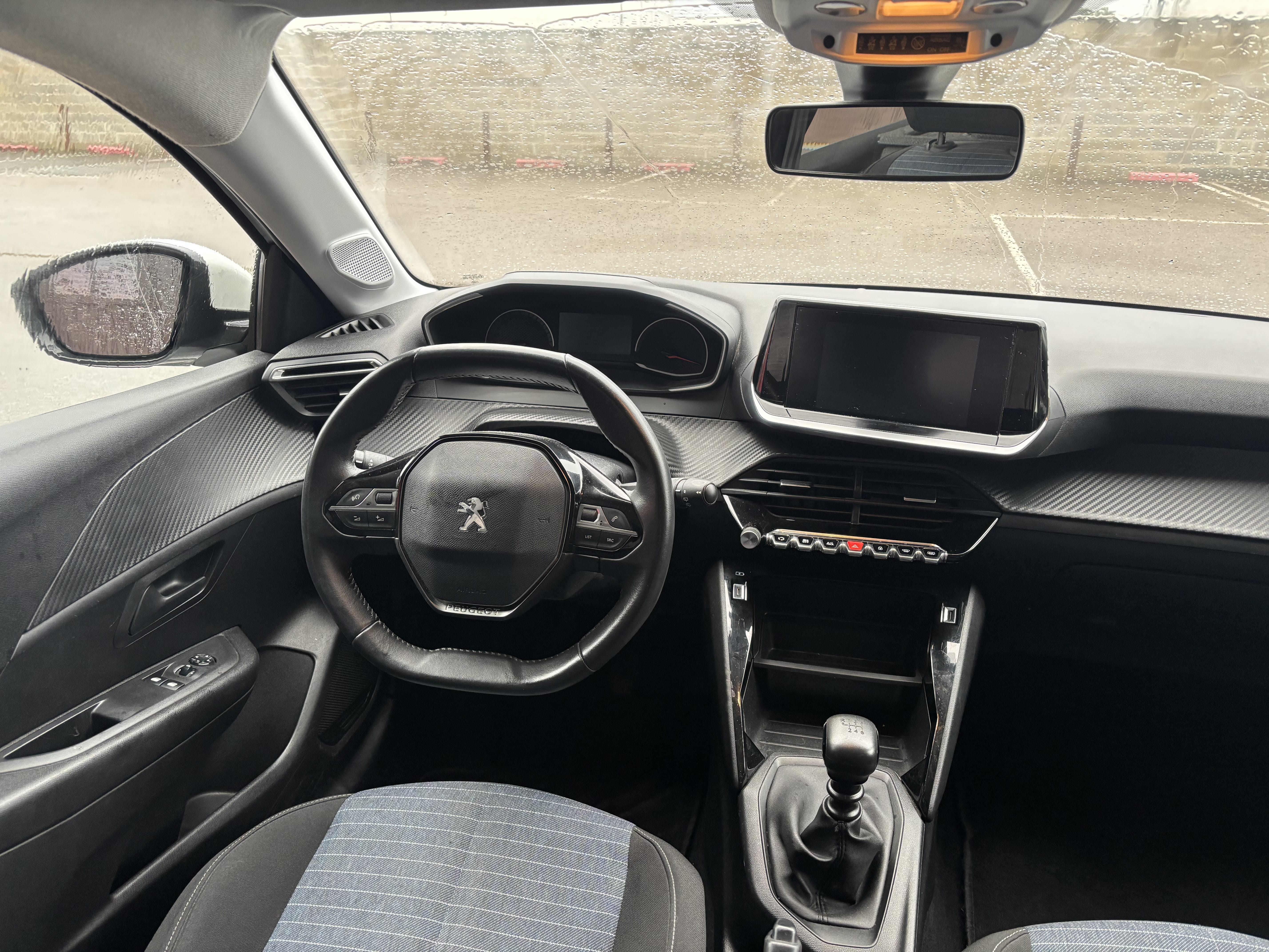 Peugeot 208 Société avec GPS