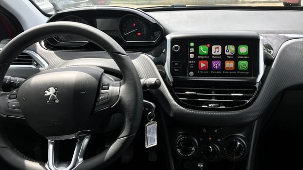 Peugeot 208 GPS USB Bluetooth (R) avec Apple CarPlay