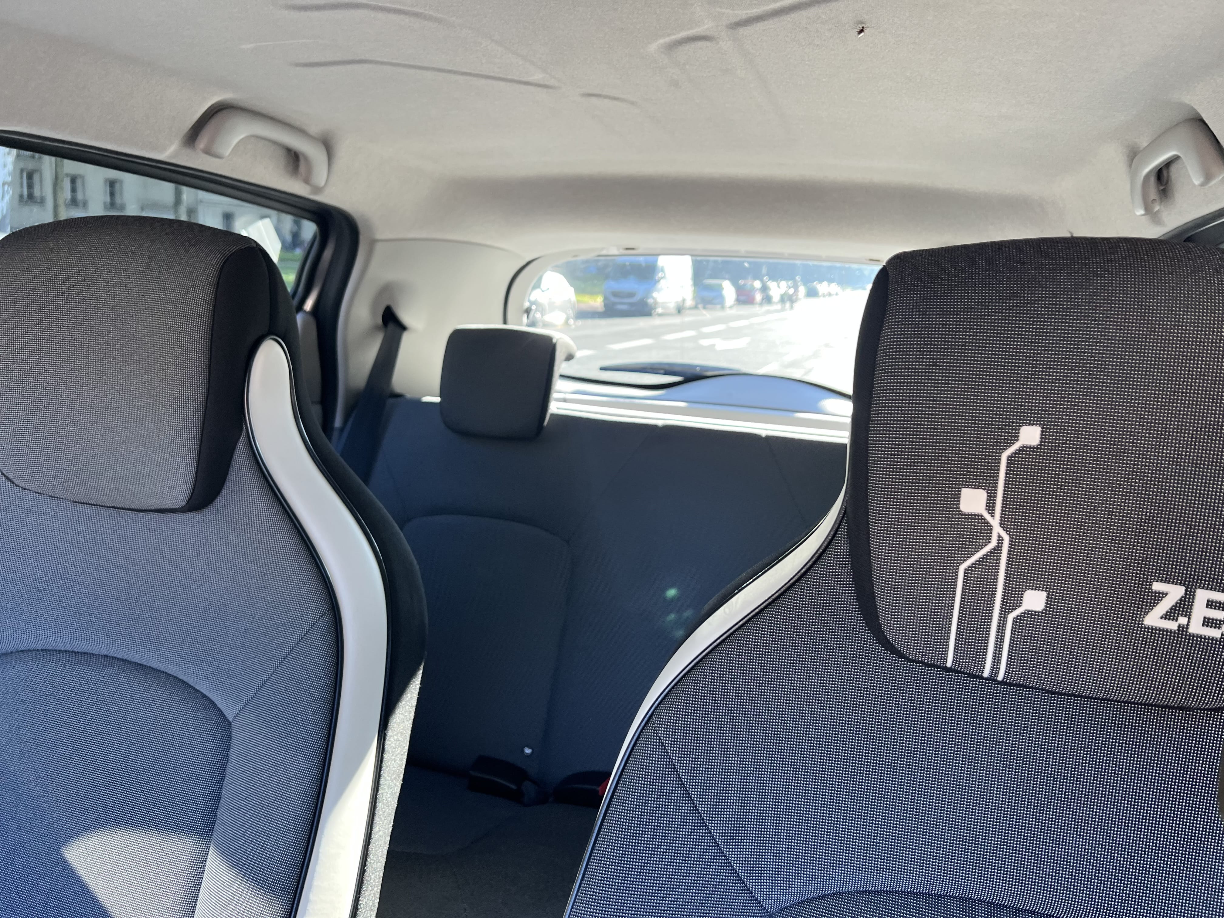 Renault ZOE - Intens - 100 km d'autonomie avec Entrée audio / iPod