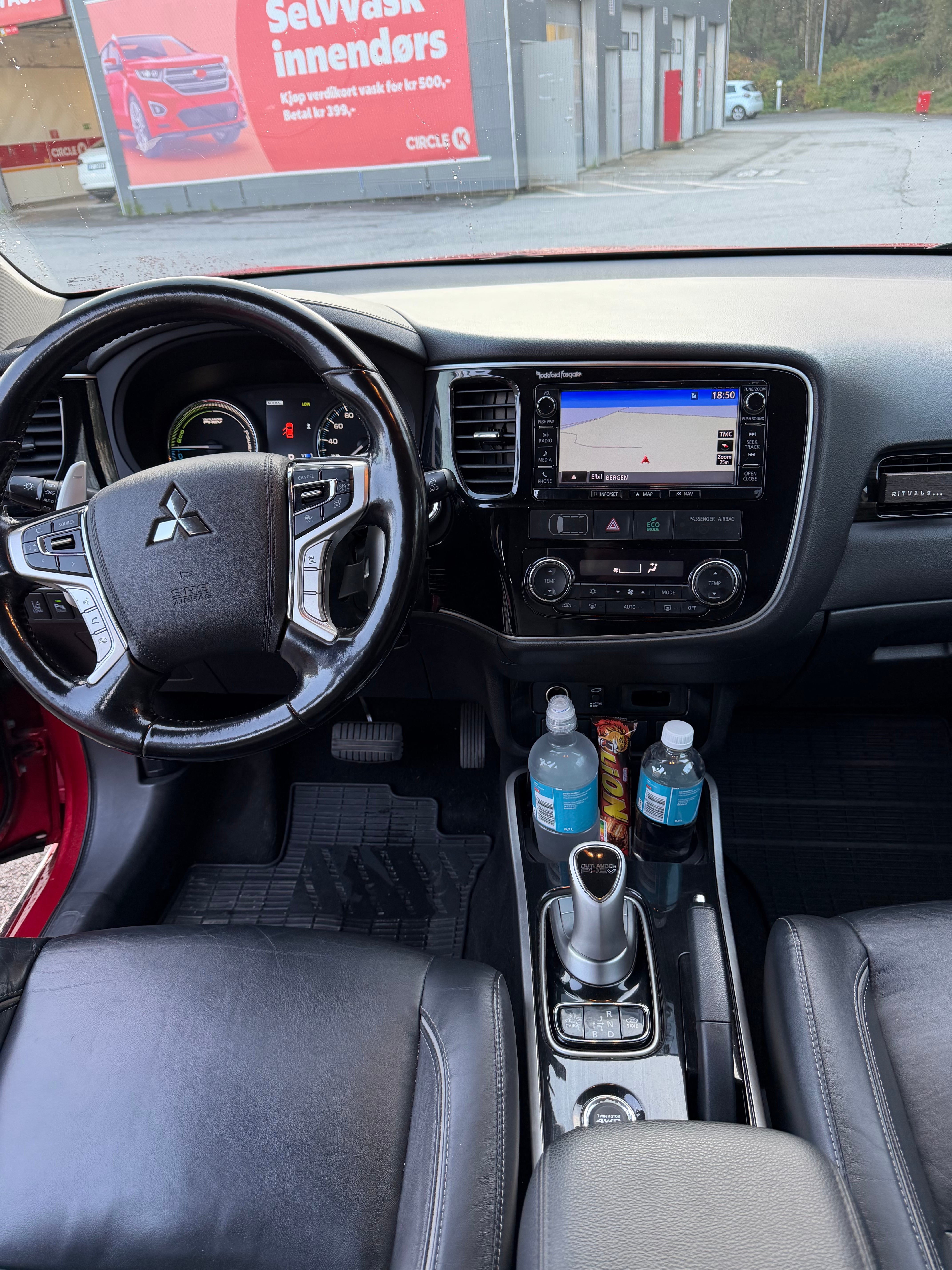Mitsubishi Outlander 4WD – Comfortable med GPS