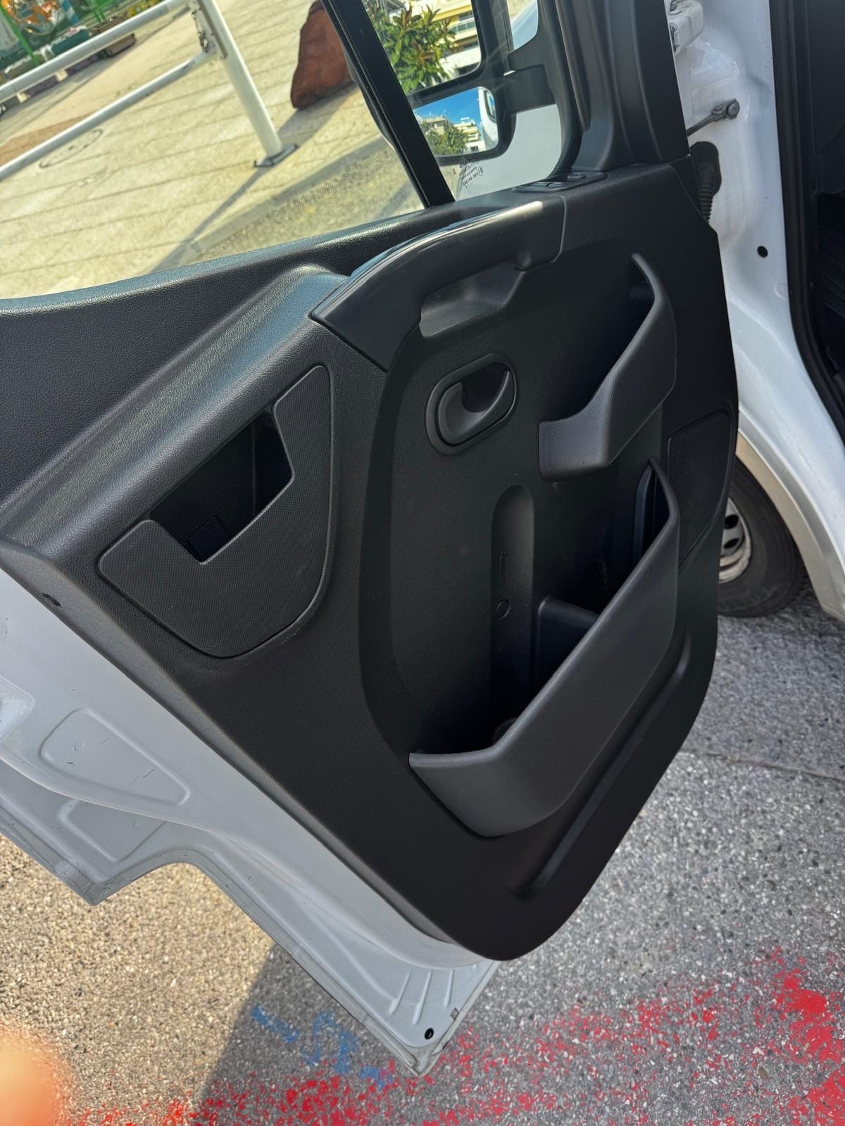 Renault Master with Bluetooth audio