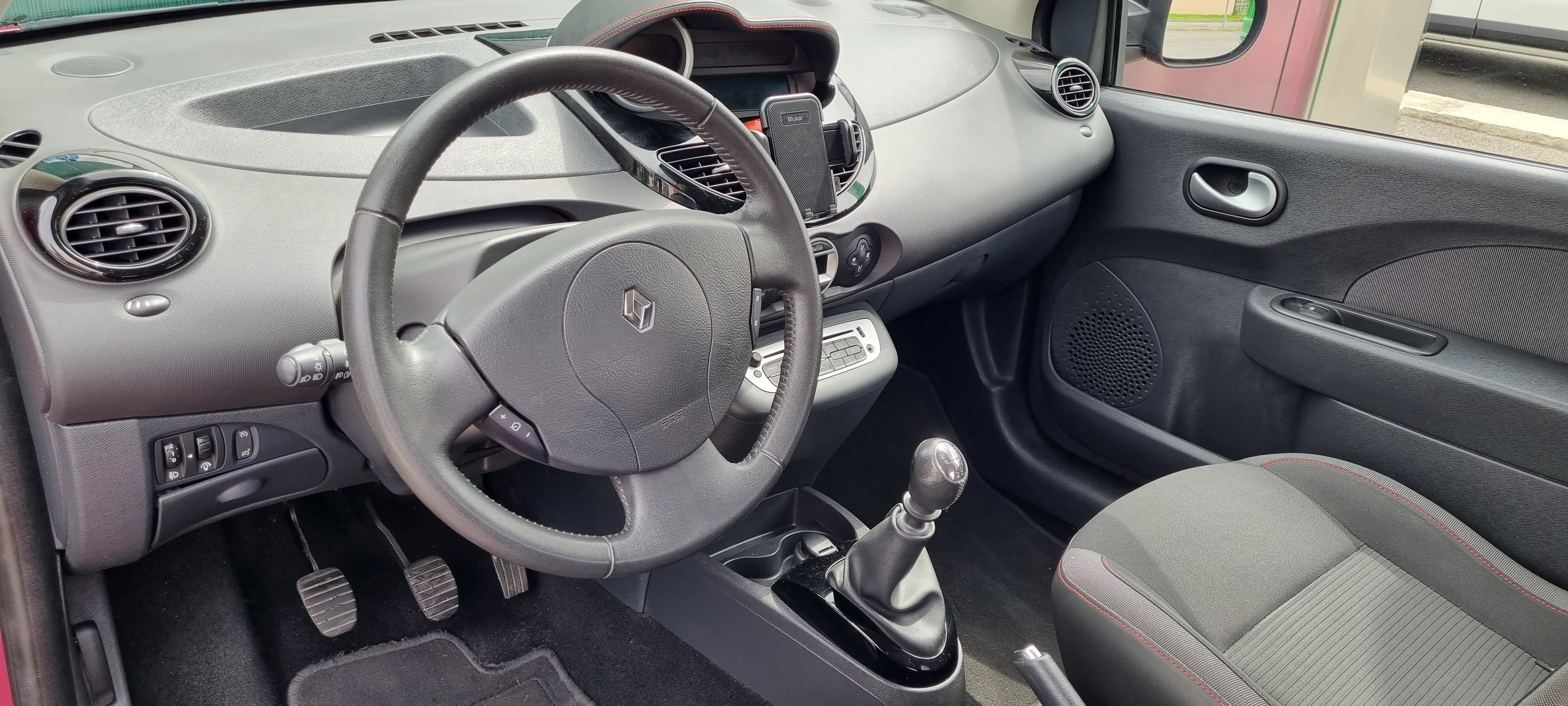 Renault Twingo II avec Audio Bluetooth