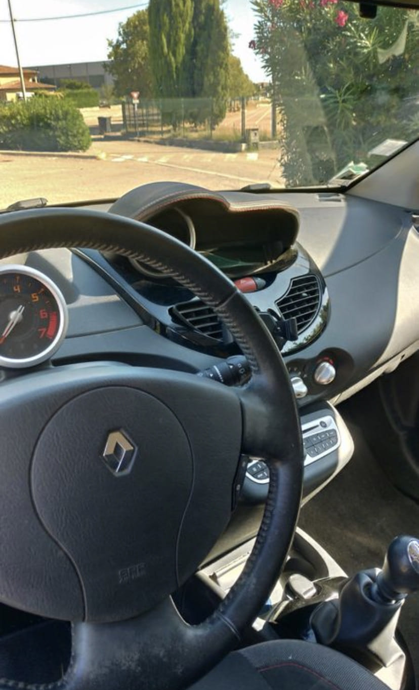 Renault Twingo avec Entrée audio / iPod