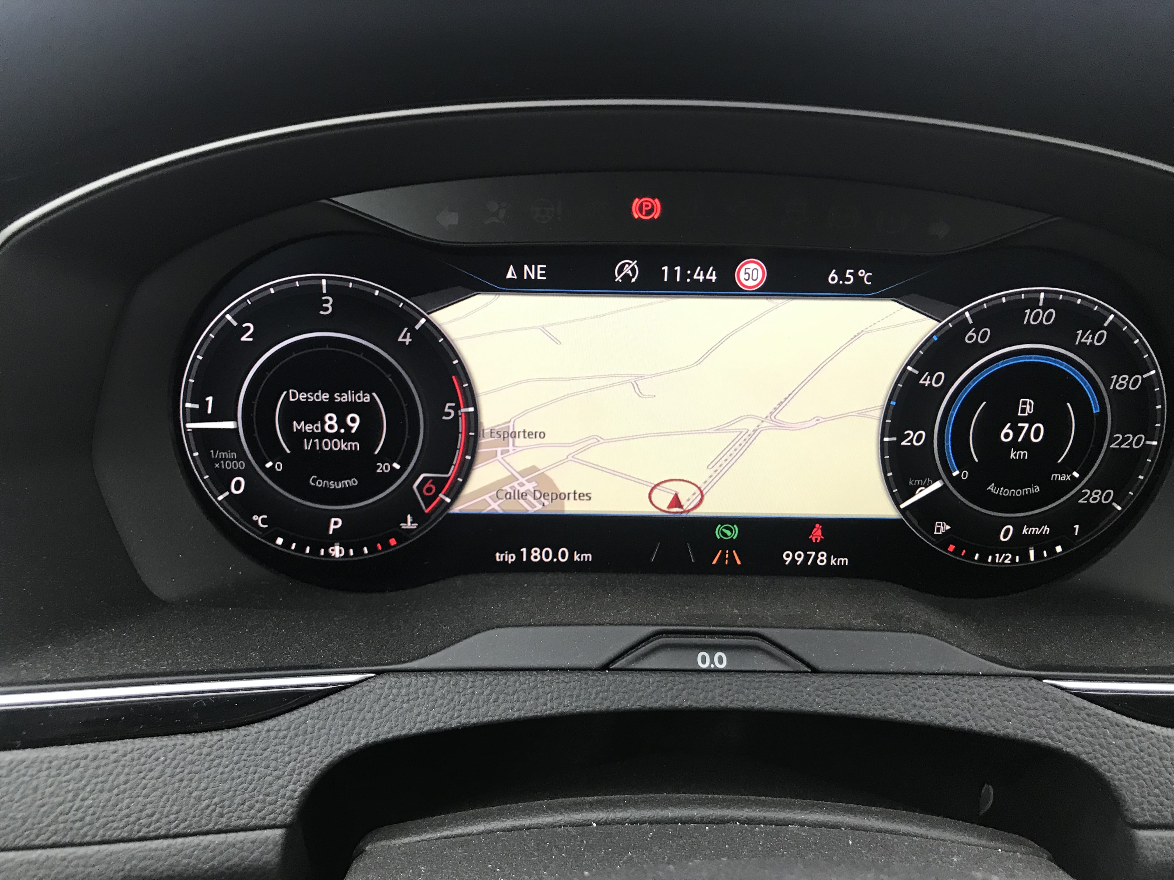 Volkswagen Arteon con Control de velocidad