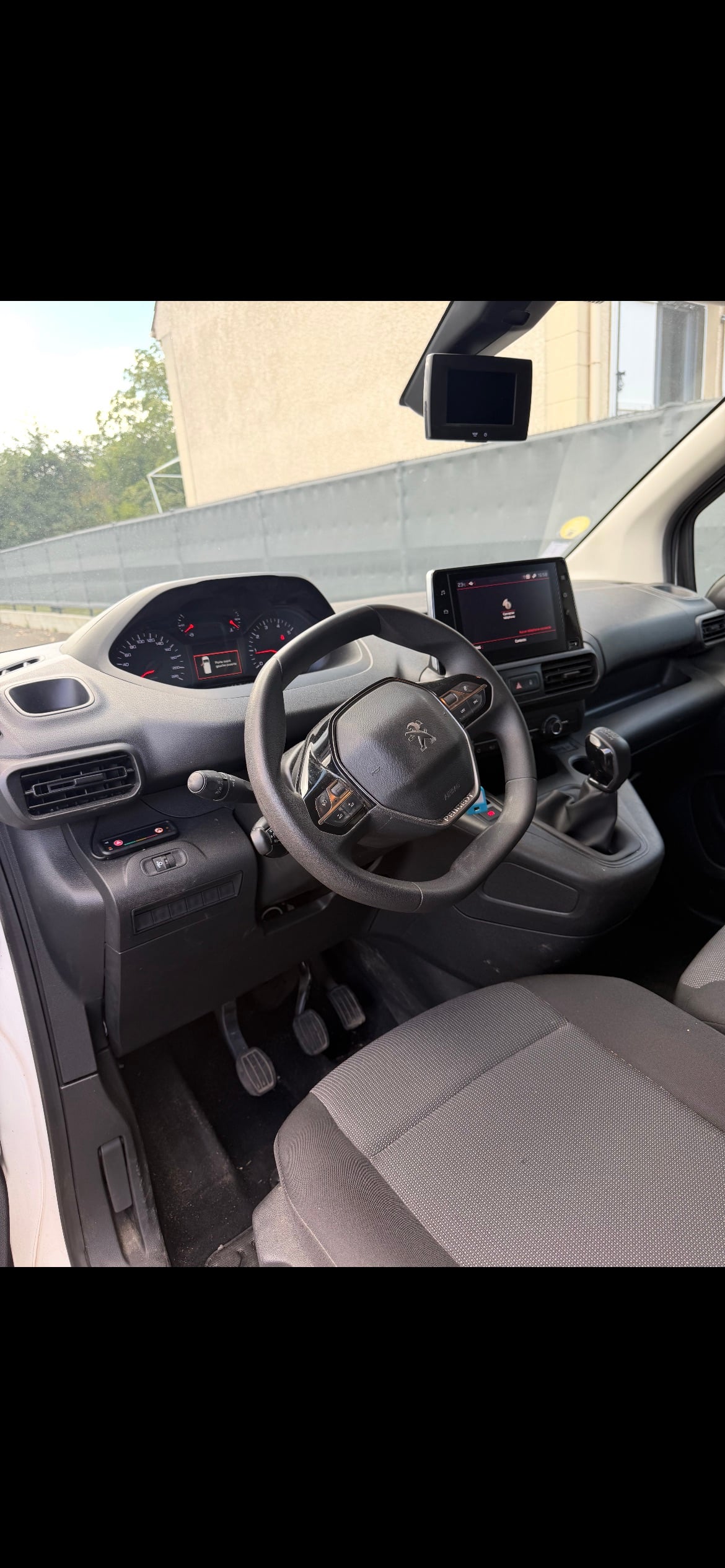 Peugeot Partner avec GPS