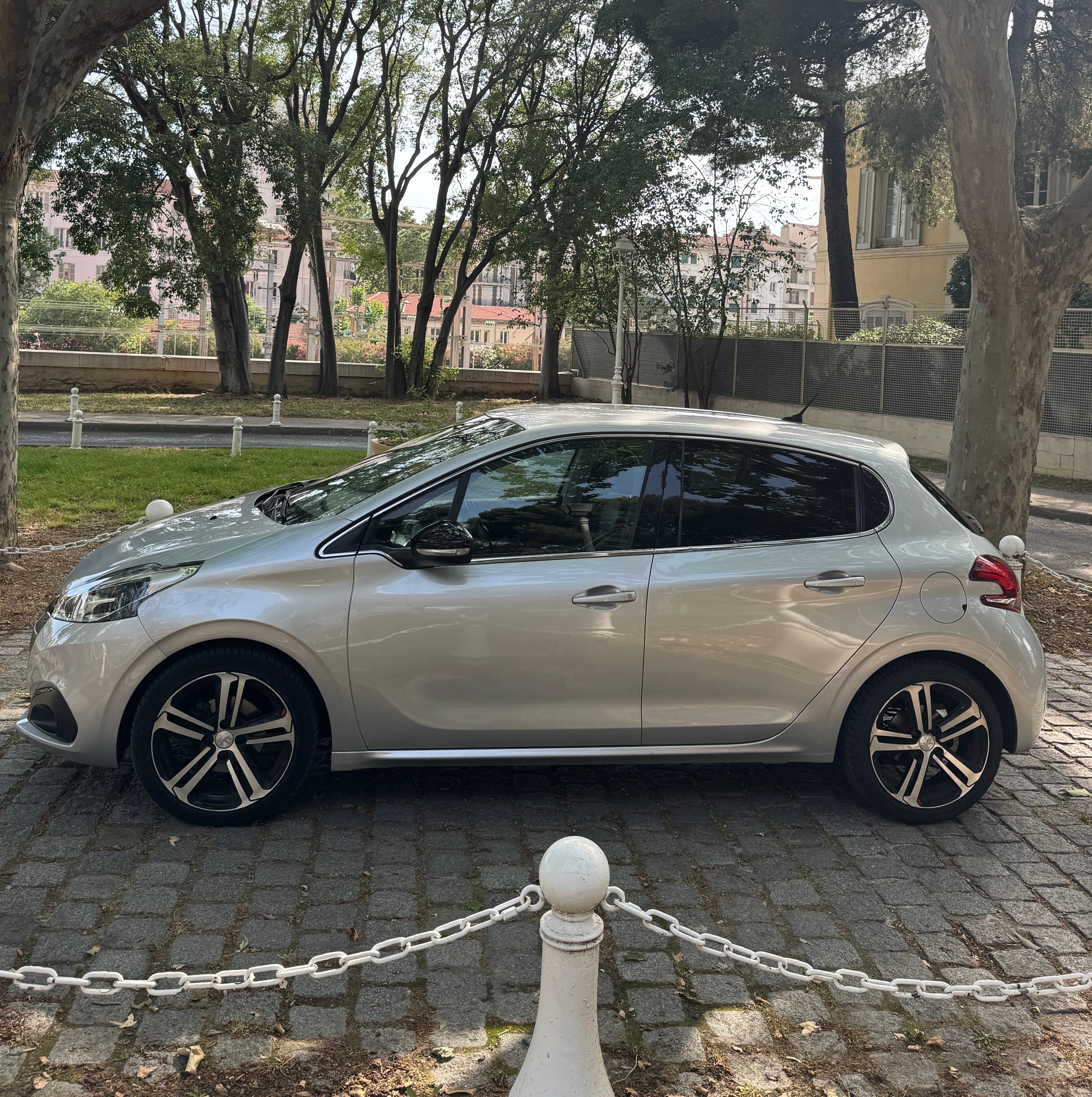 Peugeot 208 avec Climatisation