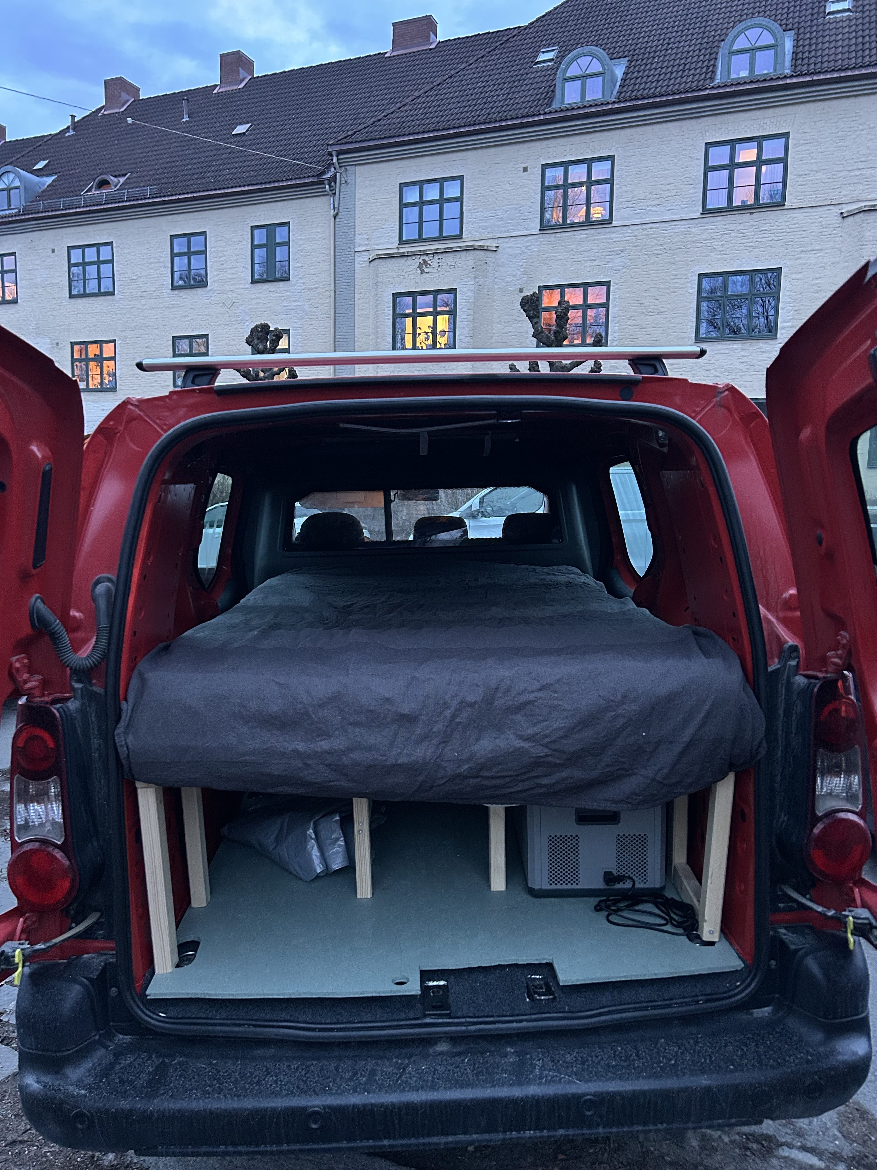 Peugeot Partner with Snow tires