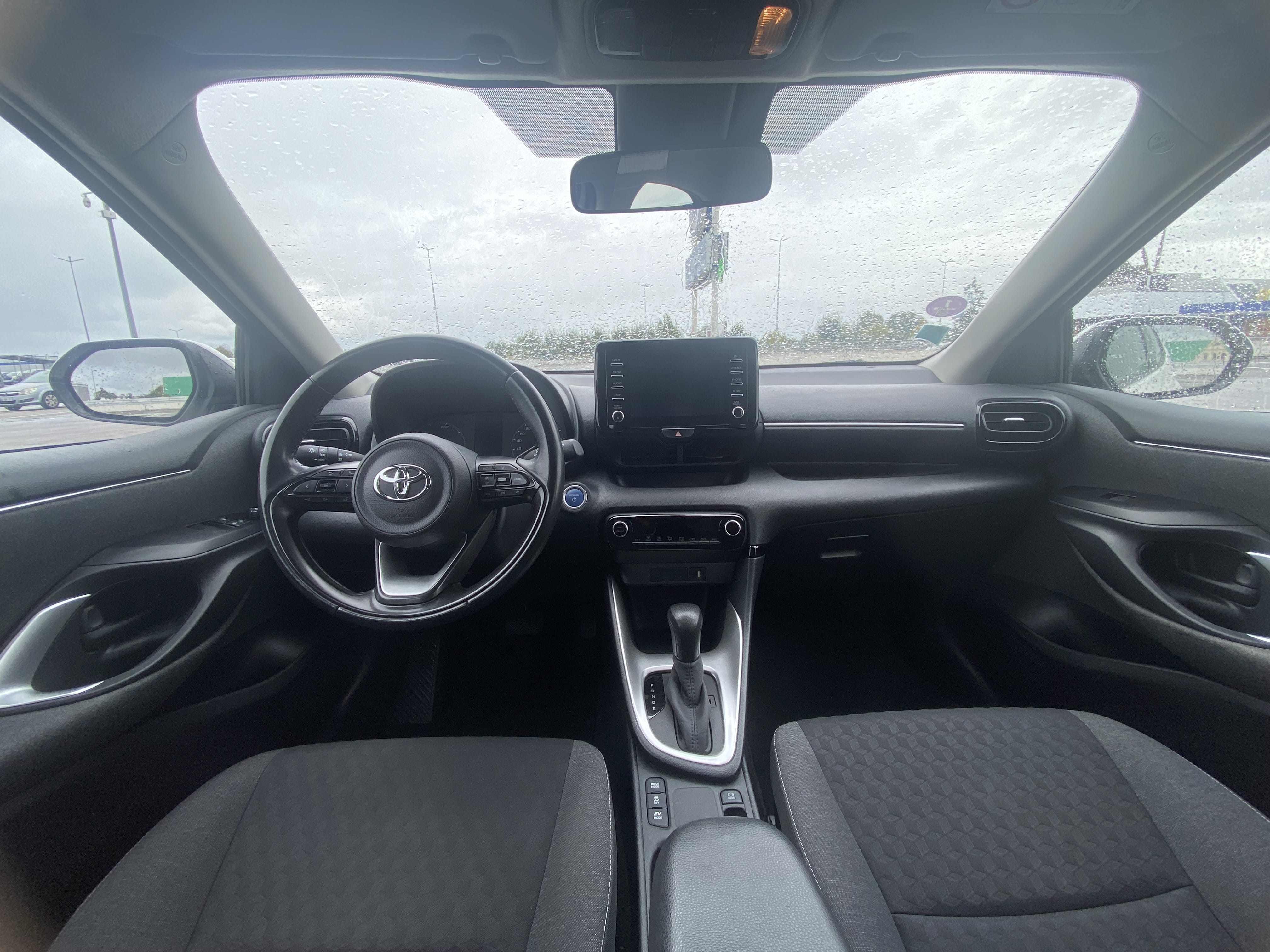 Toyota Yaris Hybride avec Régulateur de vitesse