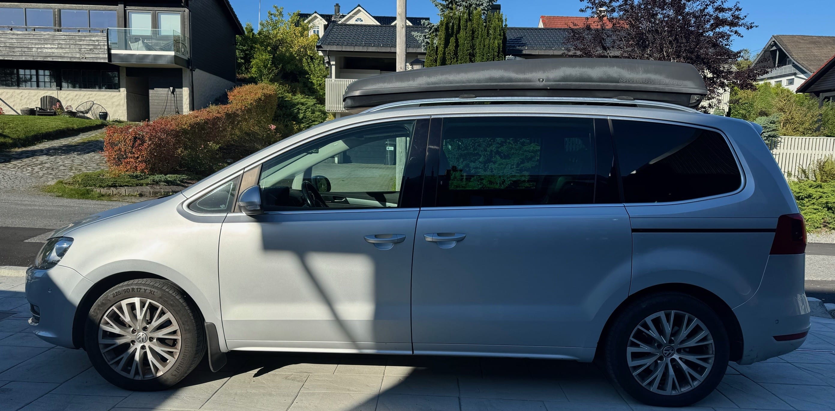 Volkswagen Sharan Automat 2.0 TDI (170hk) - godt utstyrt med GPS