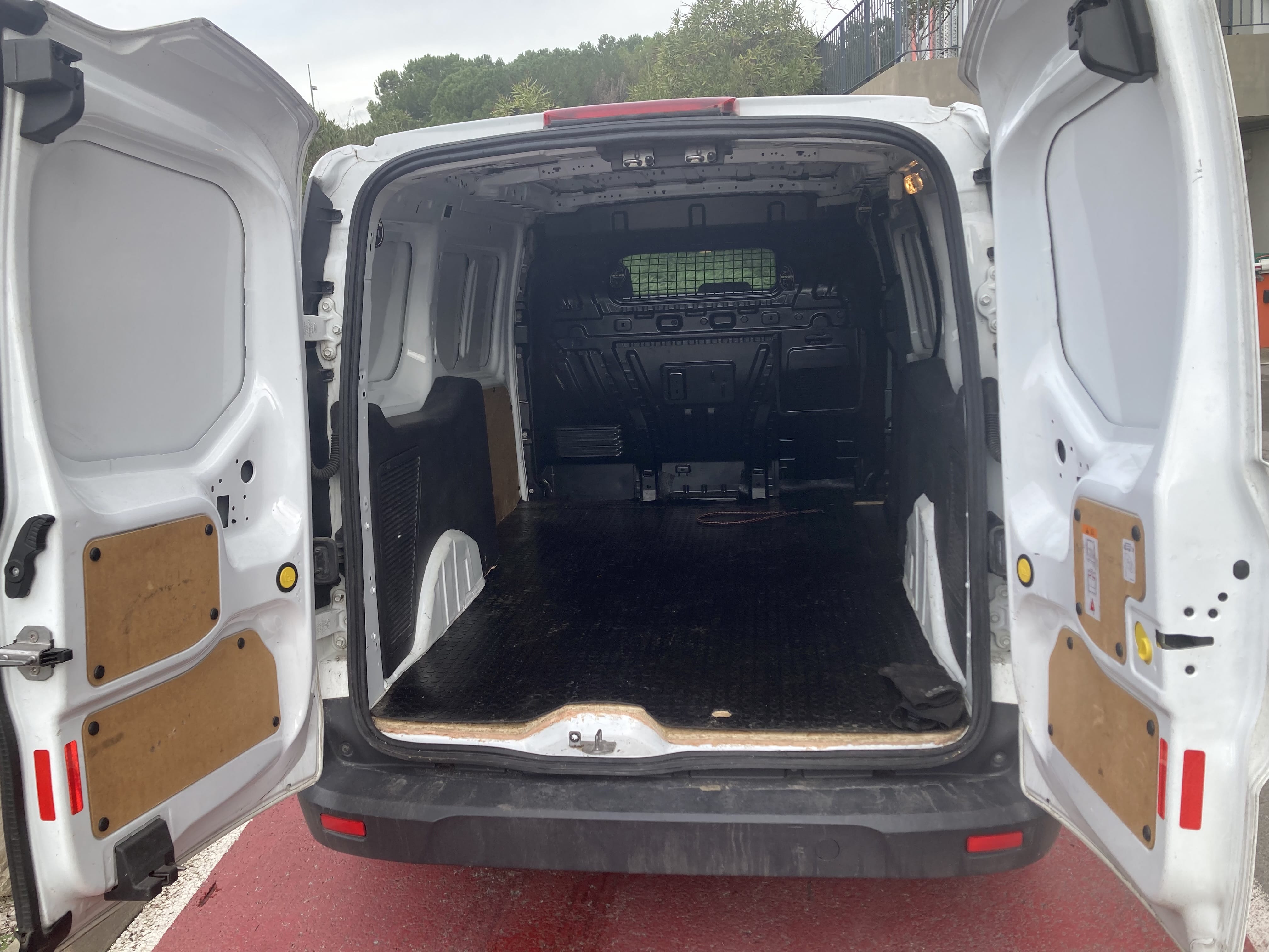 Ford Transit Connect with Cruise control