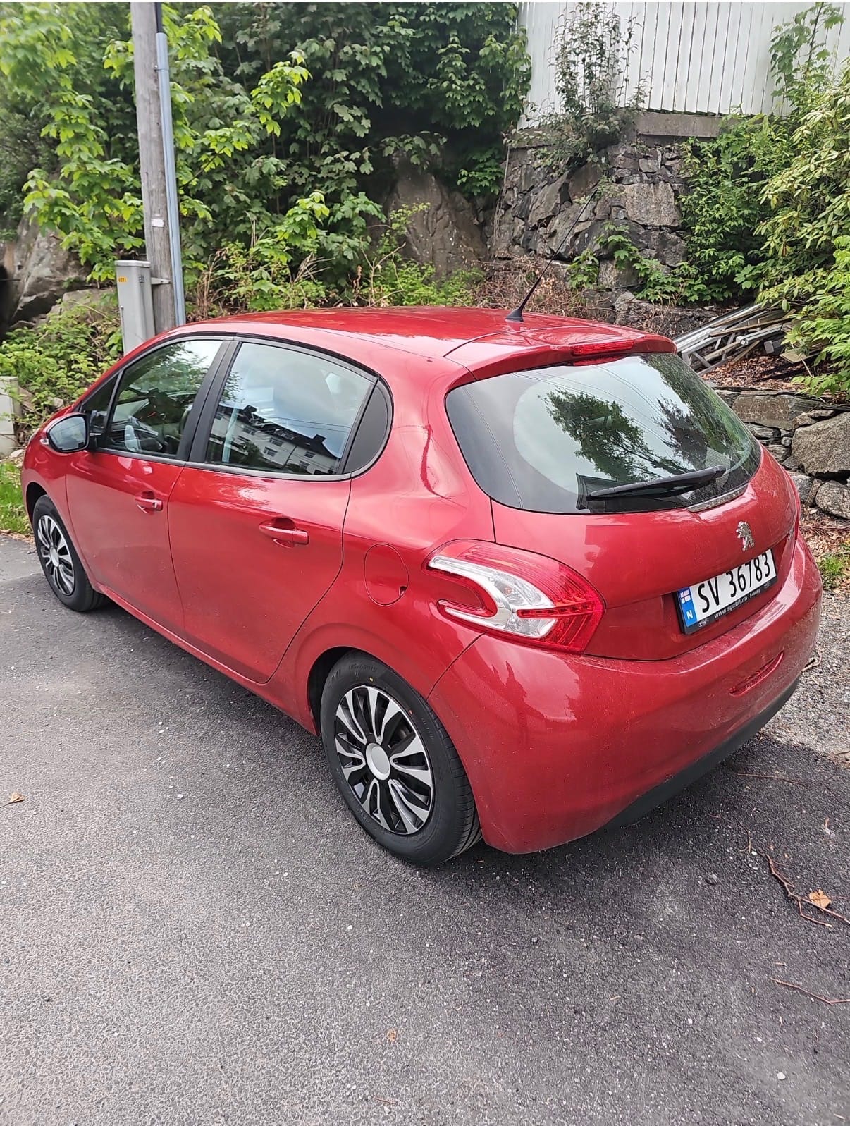 Peugeot 208 with Cruise control