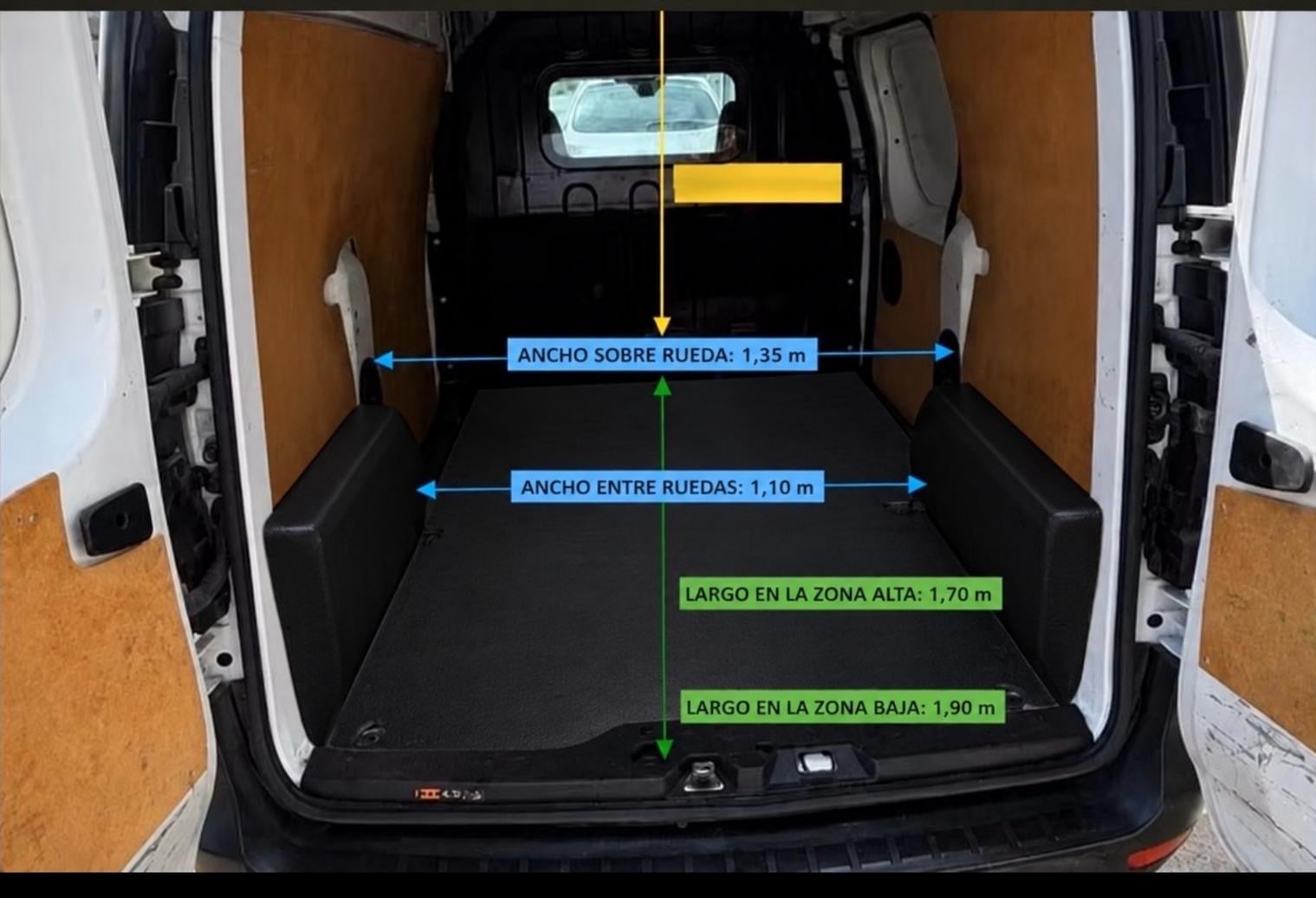 Renault Express with Car radio
