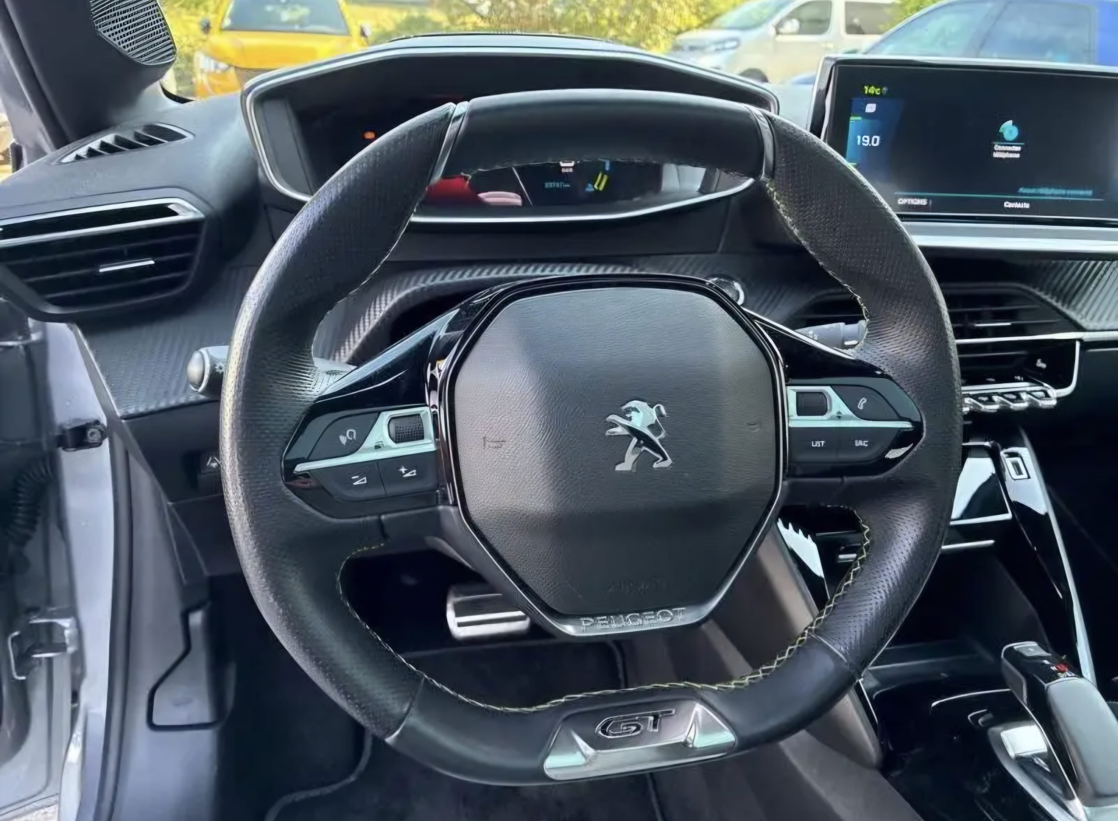 Peugeot e-208 GT avec Audio Bluetooth