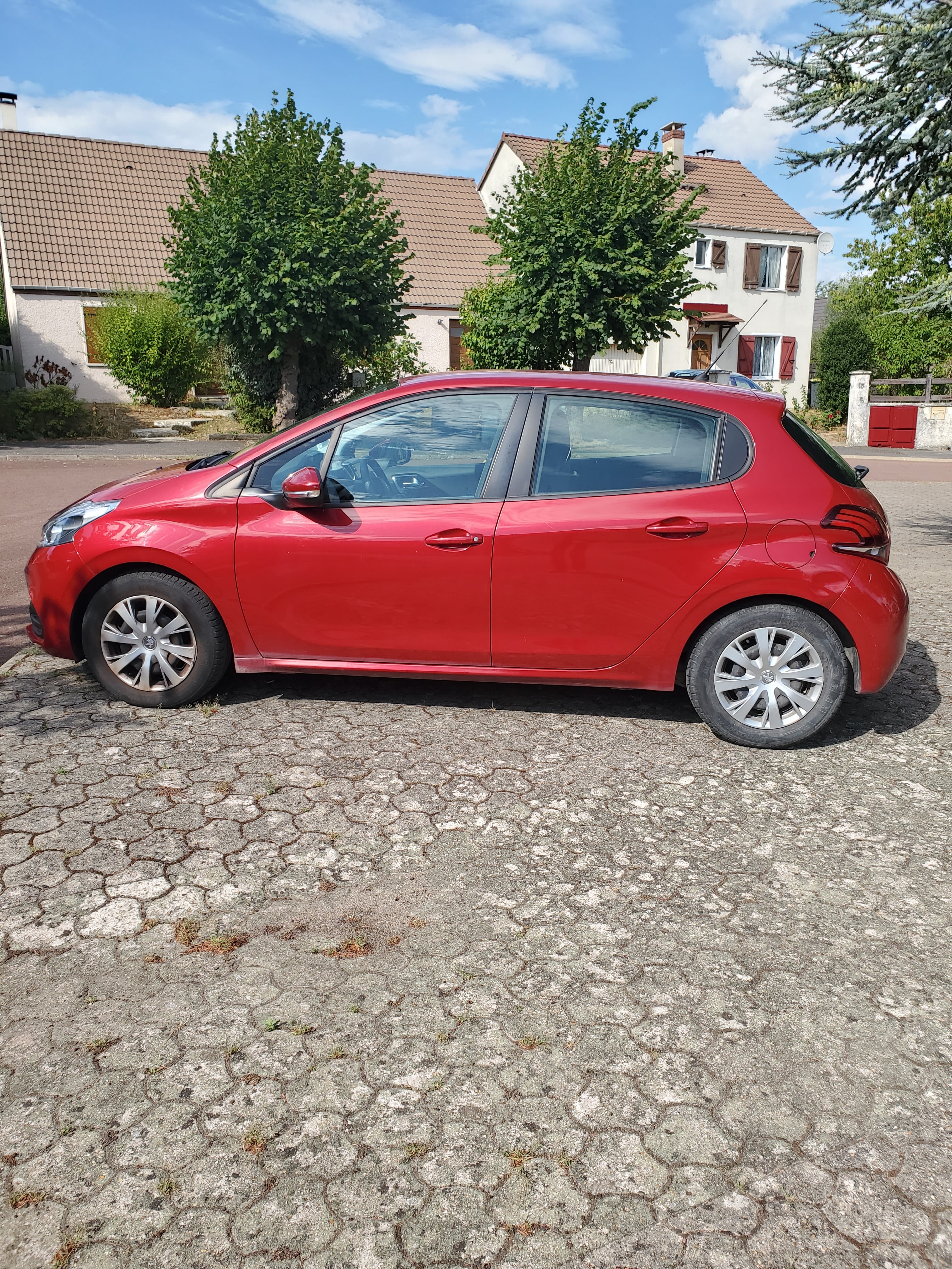 Peugeot 208 avec Climatisation