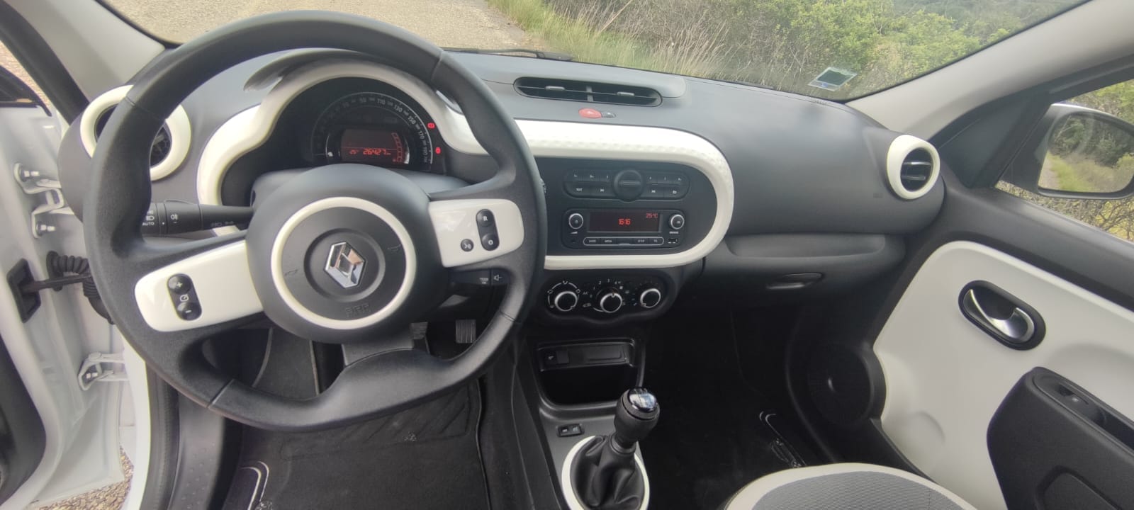 Renault Twingo III avec Entrée audio / iPod