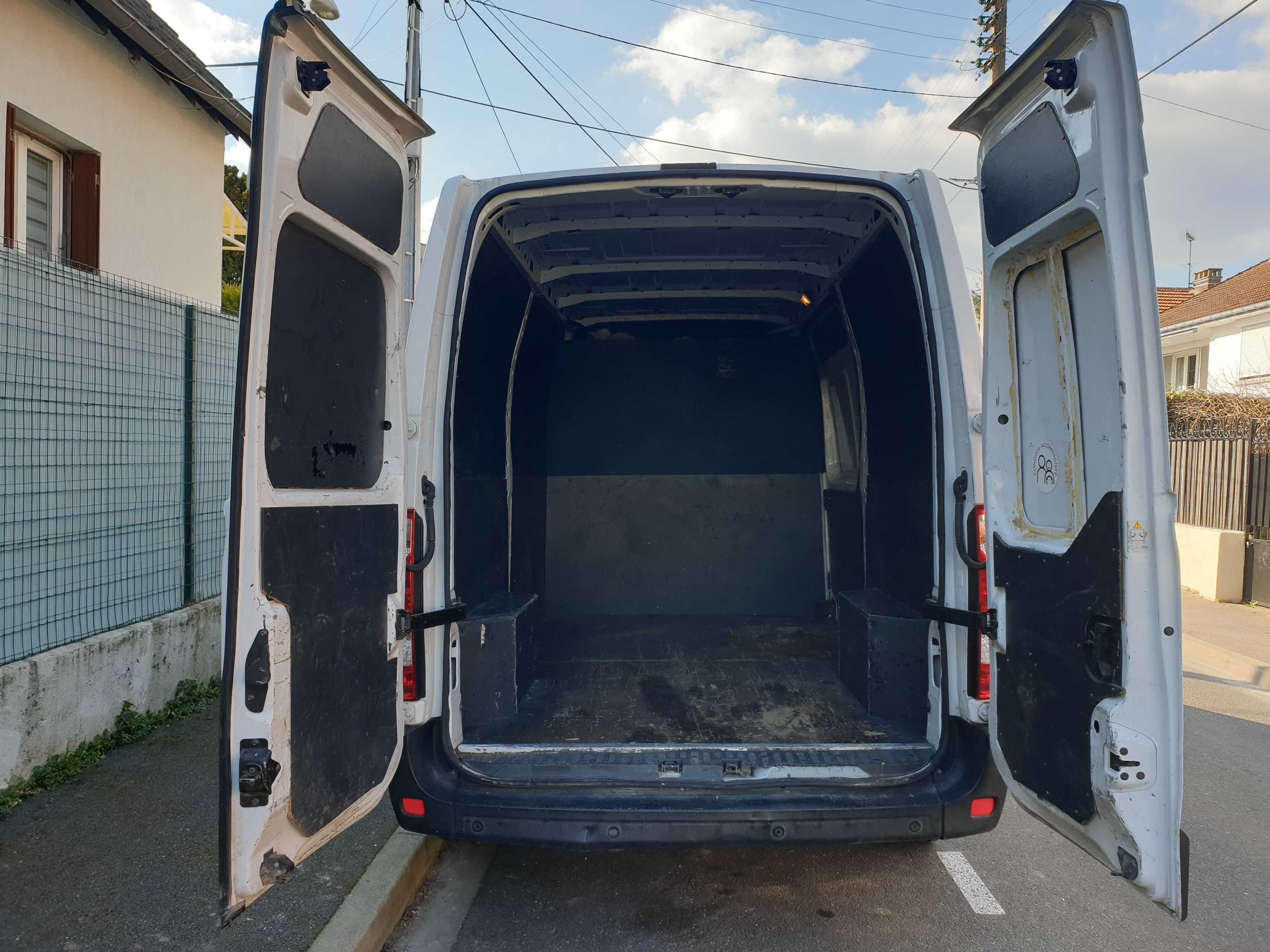 Renault Master L1H2 9m3 - Athis-Mons avec Port USB