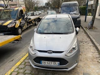 Ford B-Max 1.0 ECOBOOST TREND avec Entrée audio / iPod