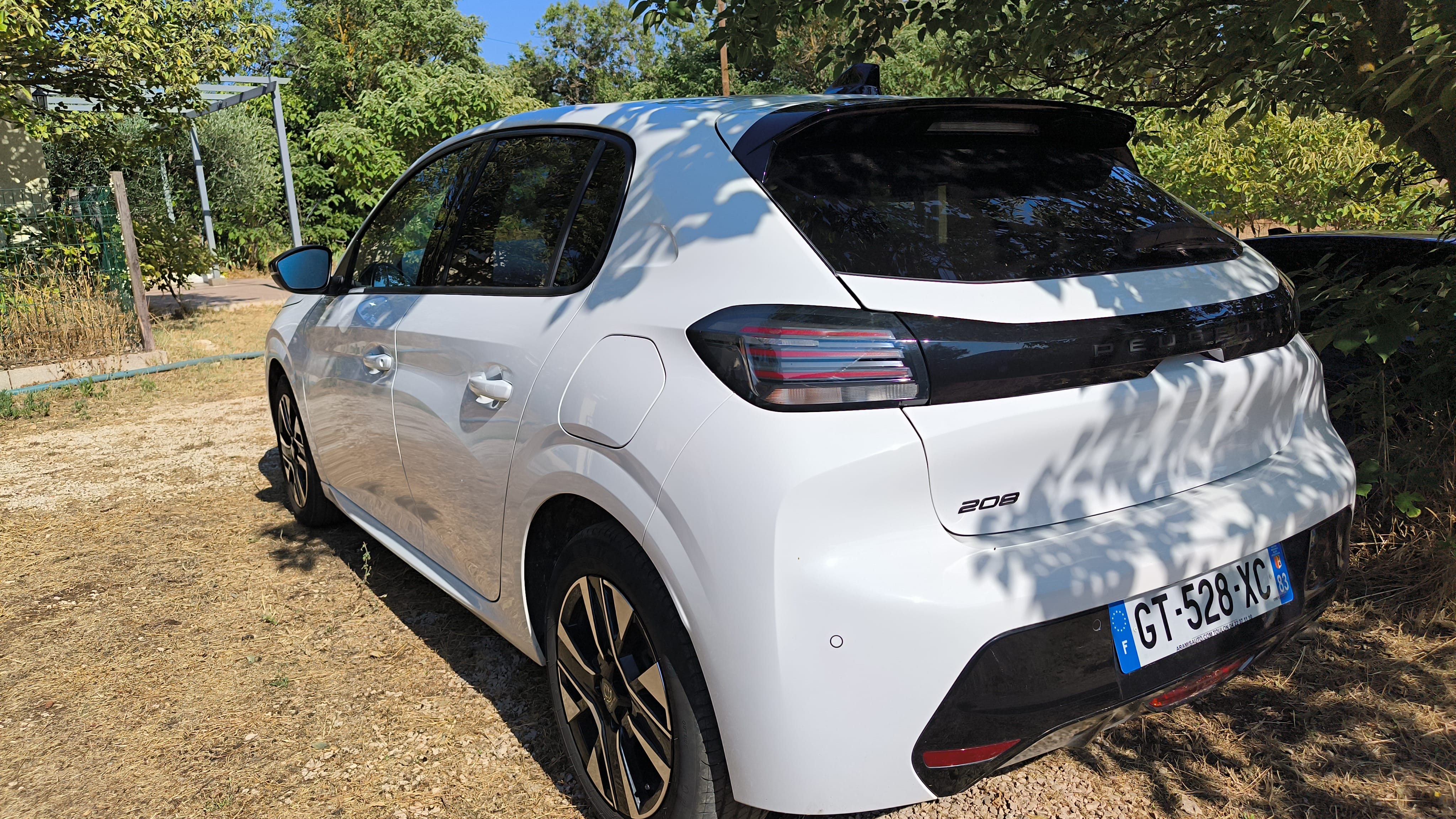 Peugeot 208 avec GPS