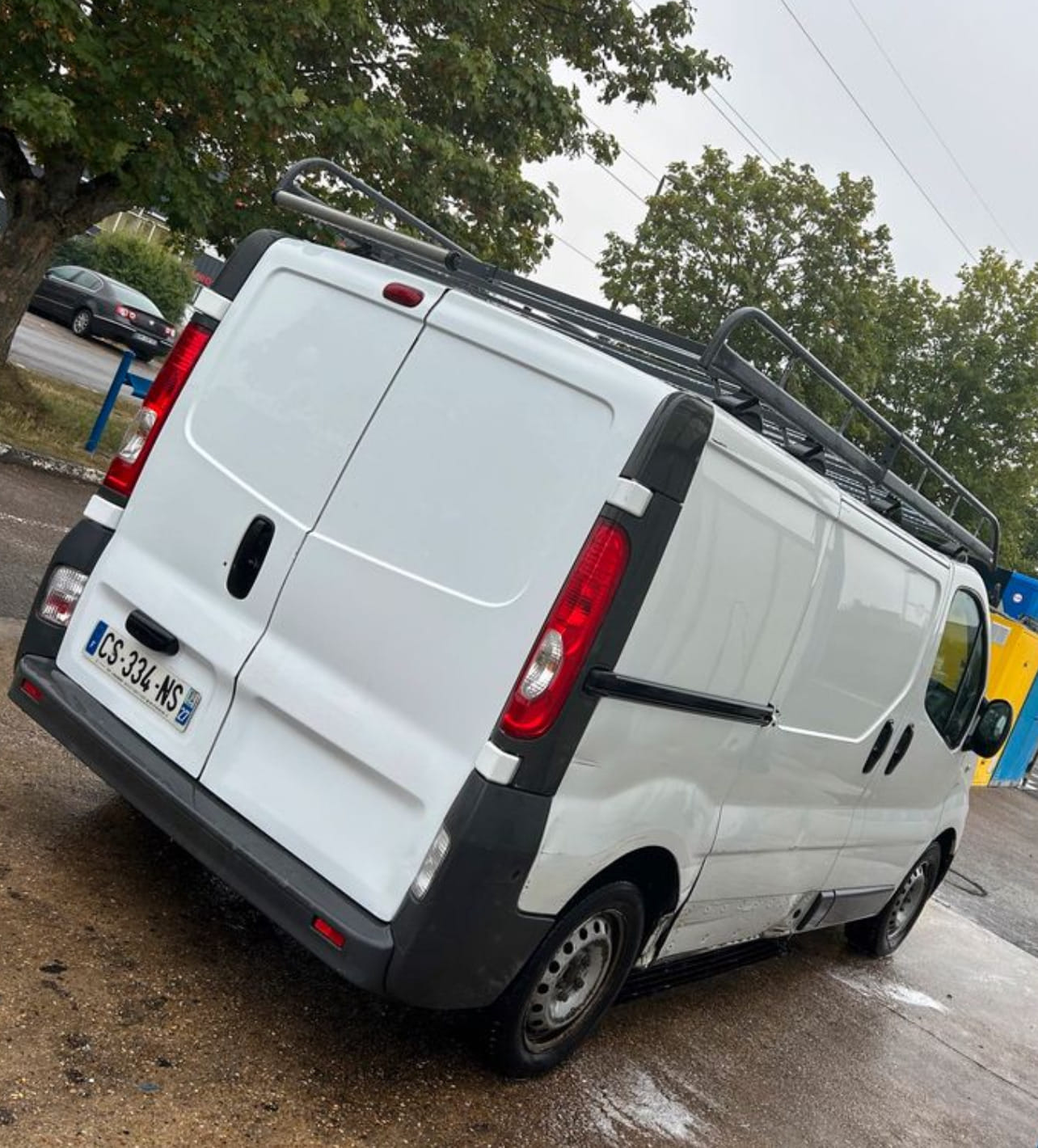 Renault Trafic 6m3 Galerie de toit à bas prix avec Coffre de toit