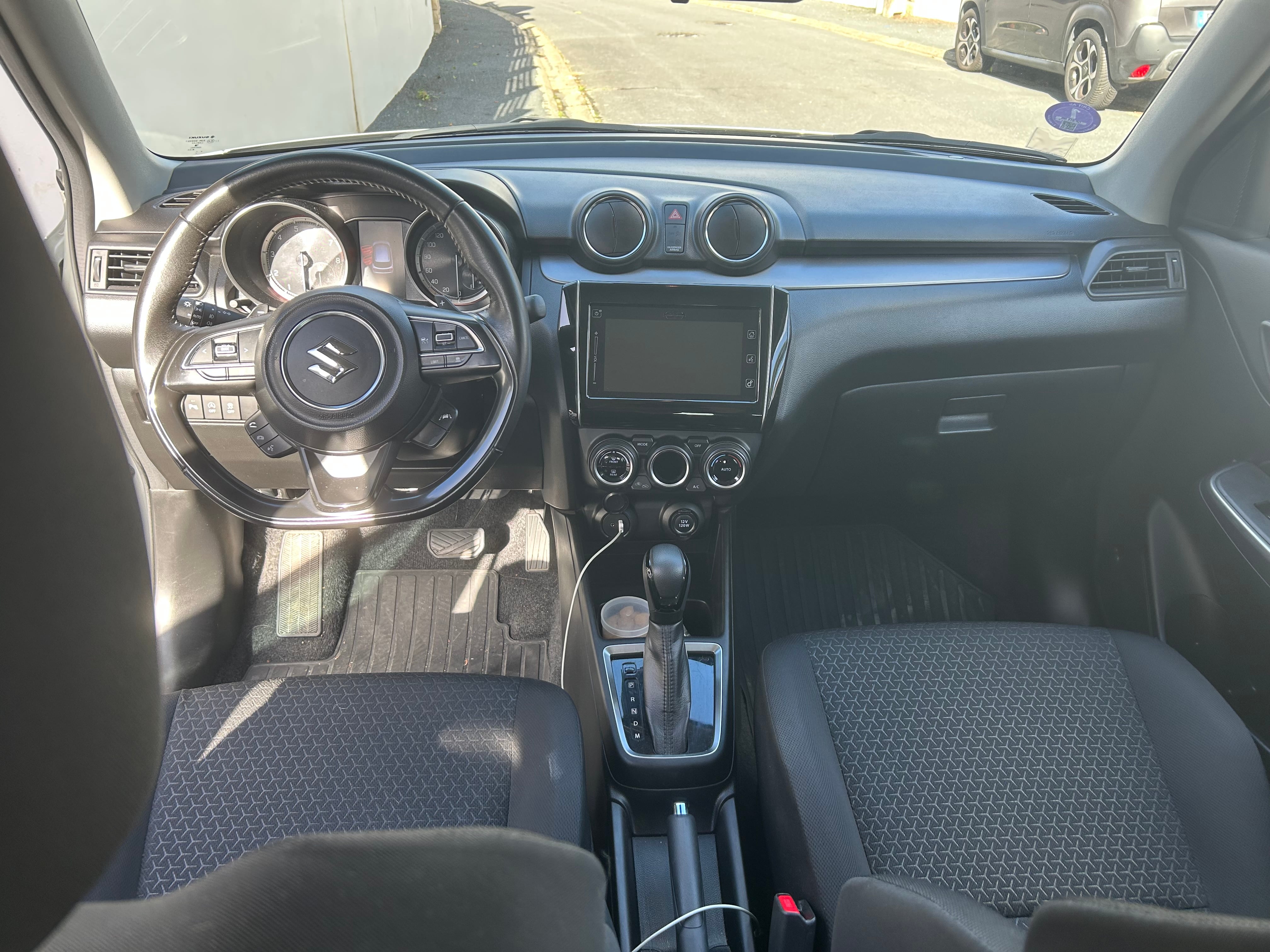 Suzuki Swift avec GPS