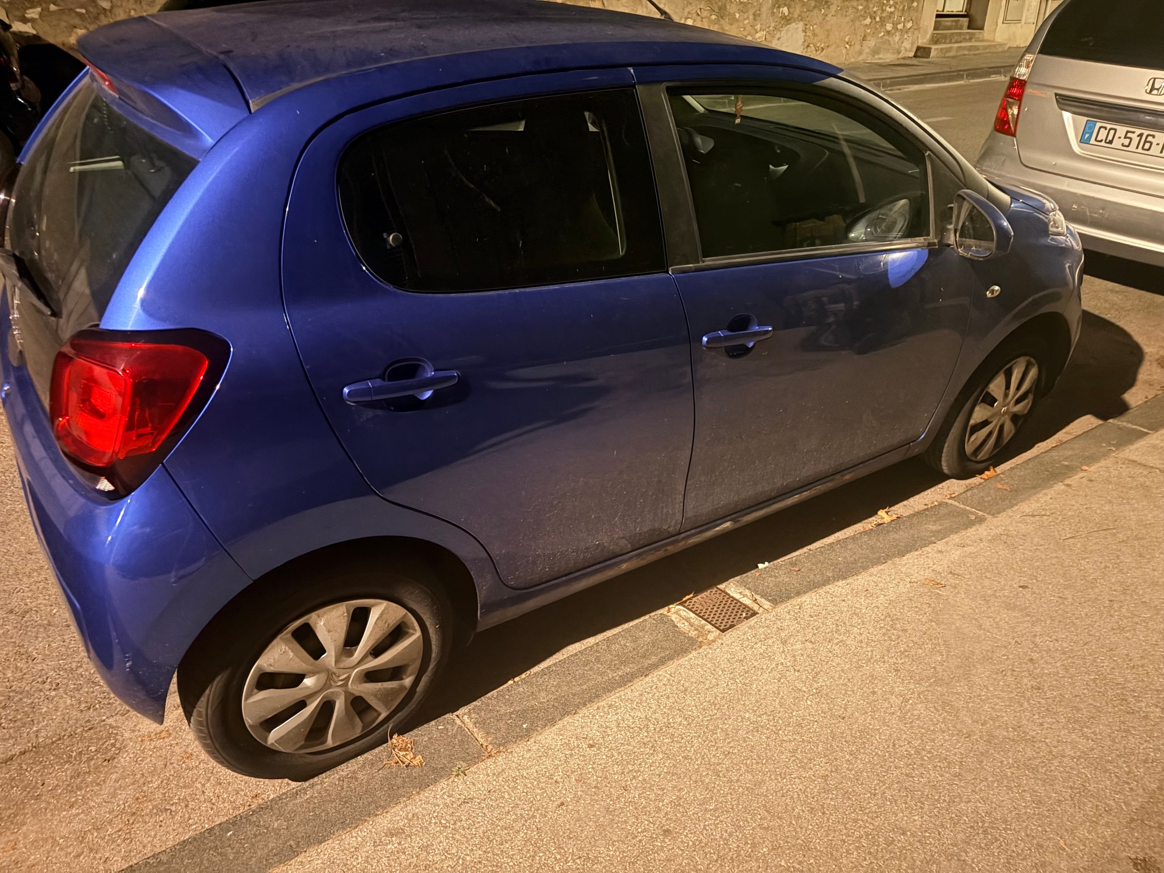 Citroen C1 with USB charging ports