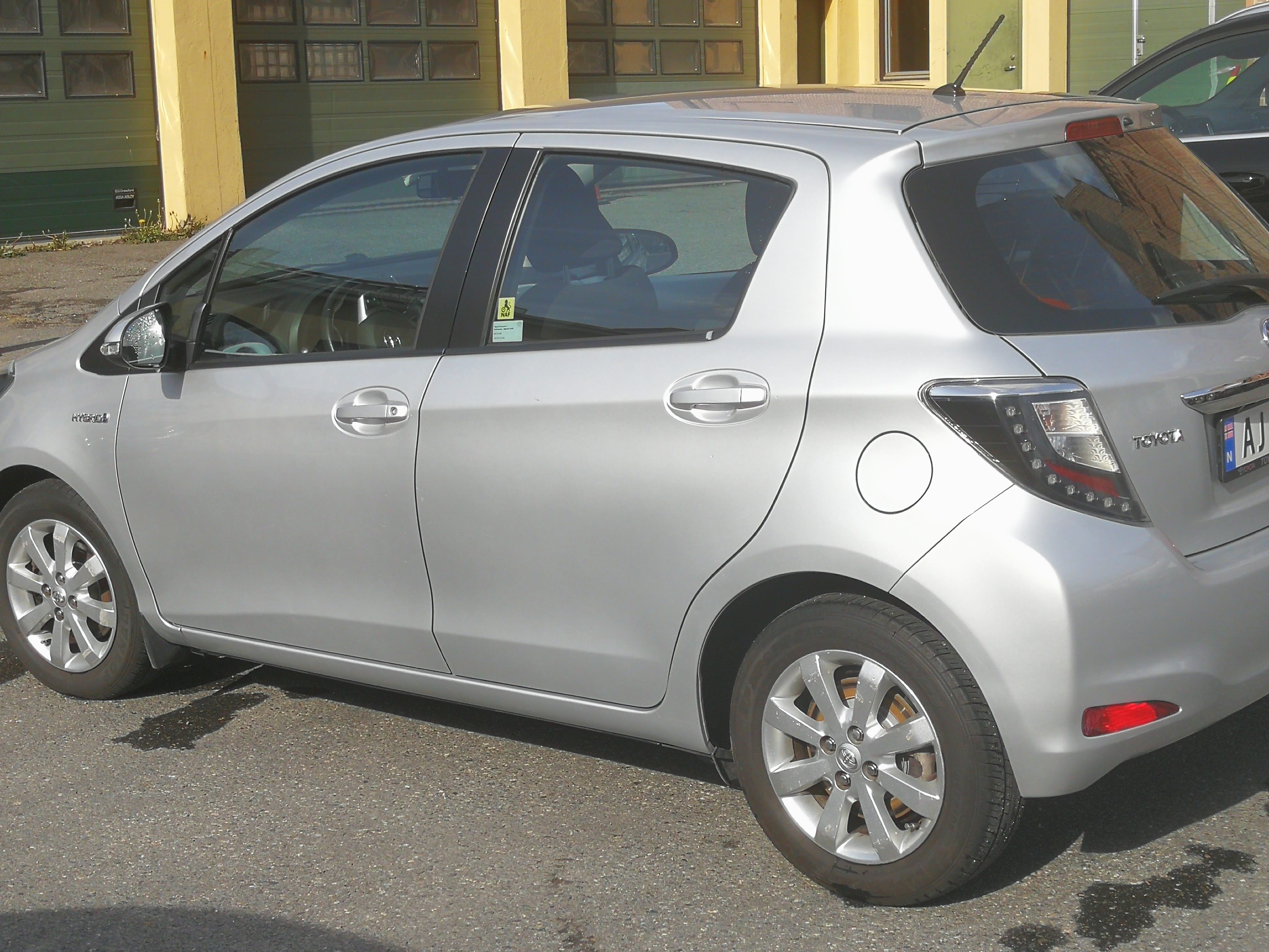 Toyota Yaris Hybrid with Cruise control