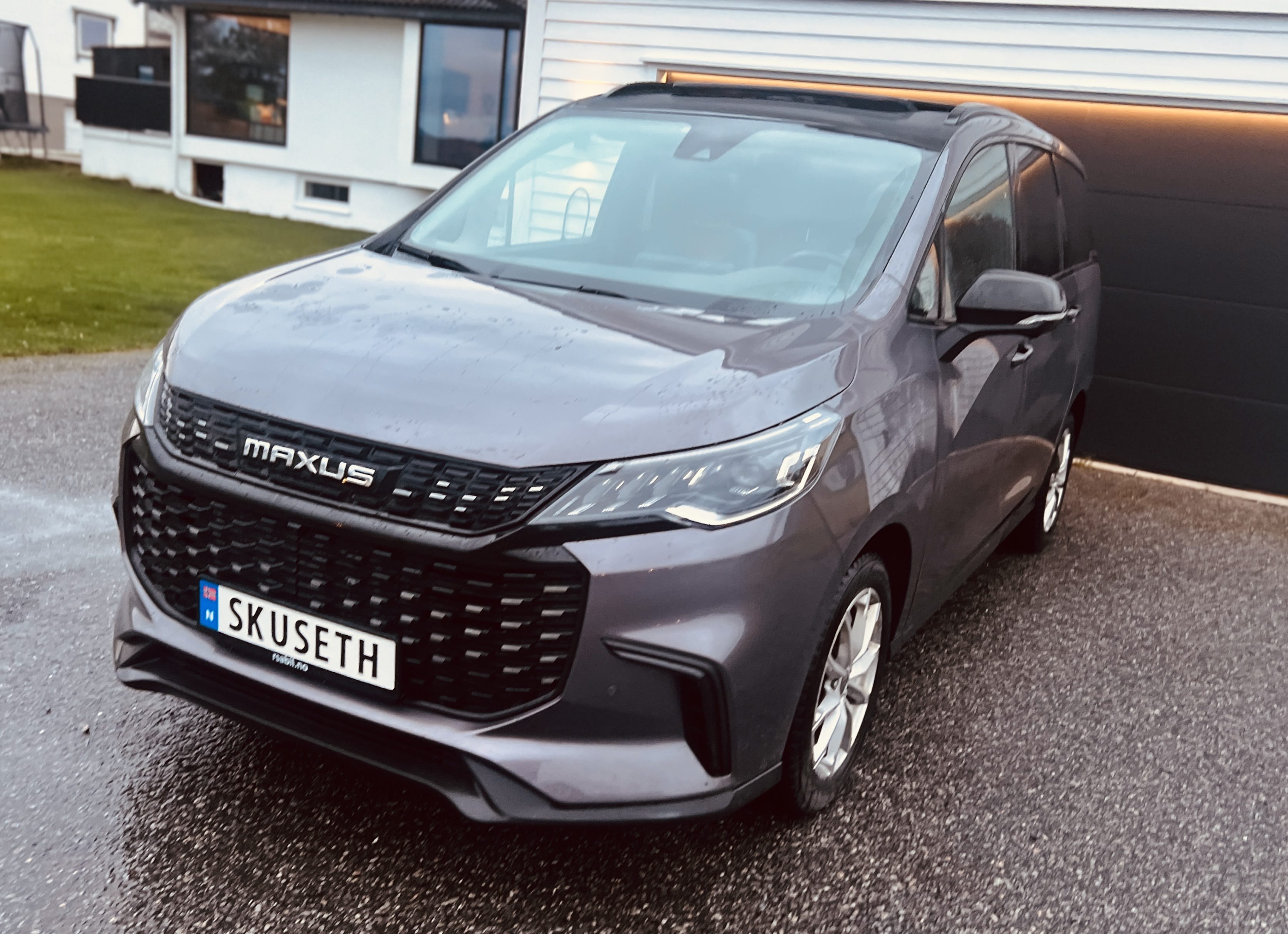 Maxus Euniq 5, 2022, Elektrisk, automatisk, 7 seter