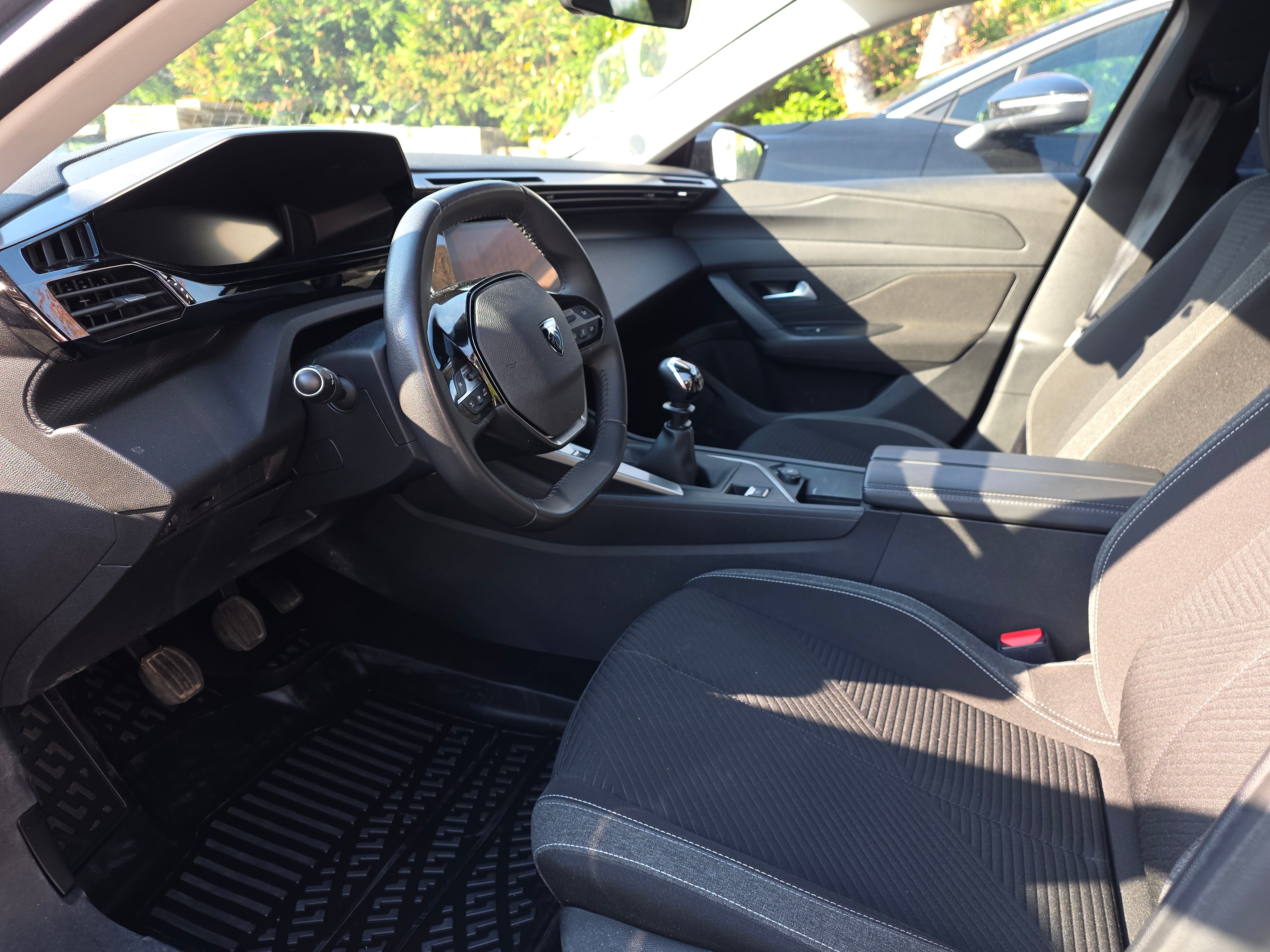 Peugeot 308 avec GPS